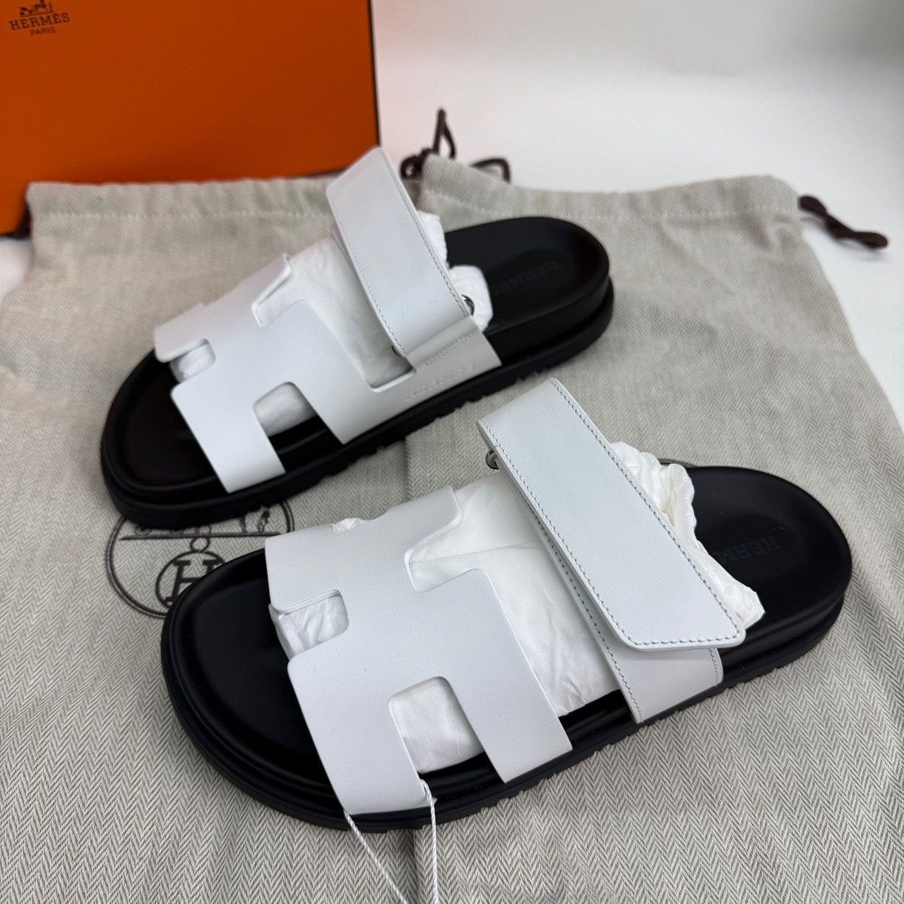 Hermes Hermes White Sandals us_5 Women Size US 5 / IT 35 - 2 Thumbnail