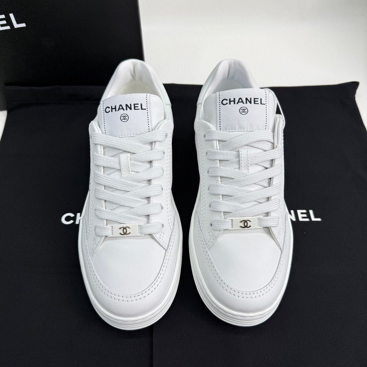 Chanel Chanel White Lowtop Sneakers us_6 Women Size US 6 / IT 36 - 3 Thumbnail