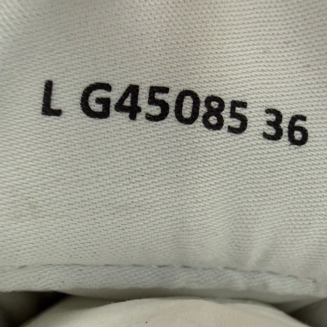 Chanel Chanel White Lowtop Sneakers us_6 Women Size US 6 / IT 36 - 7 Thumbnail