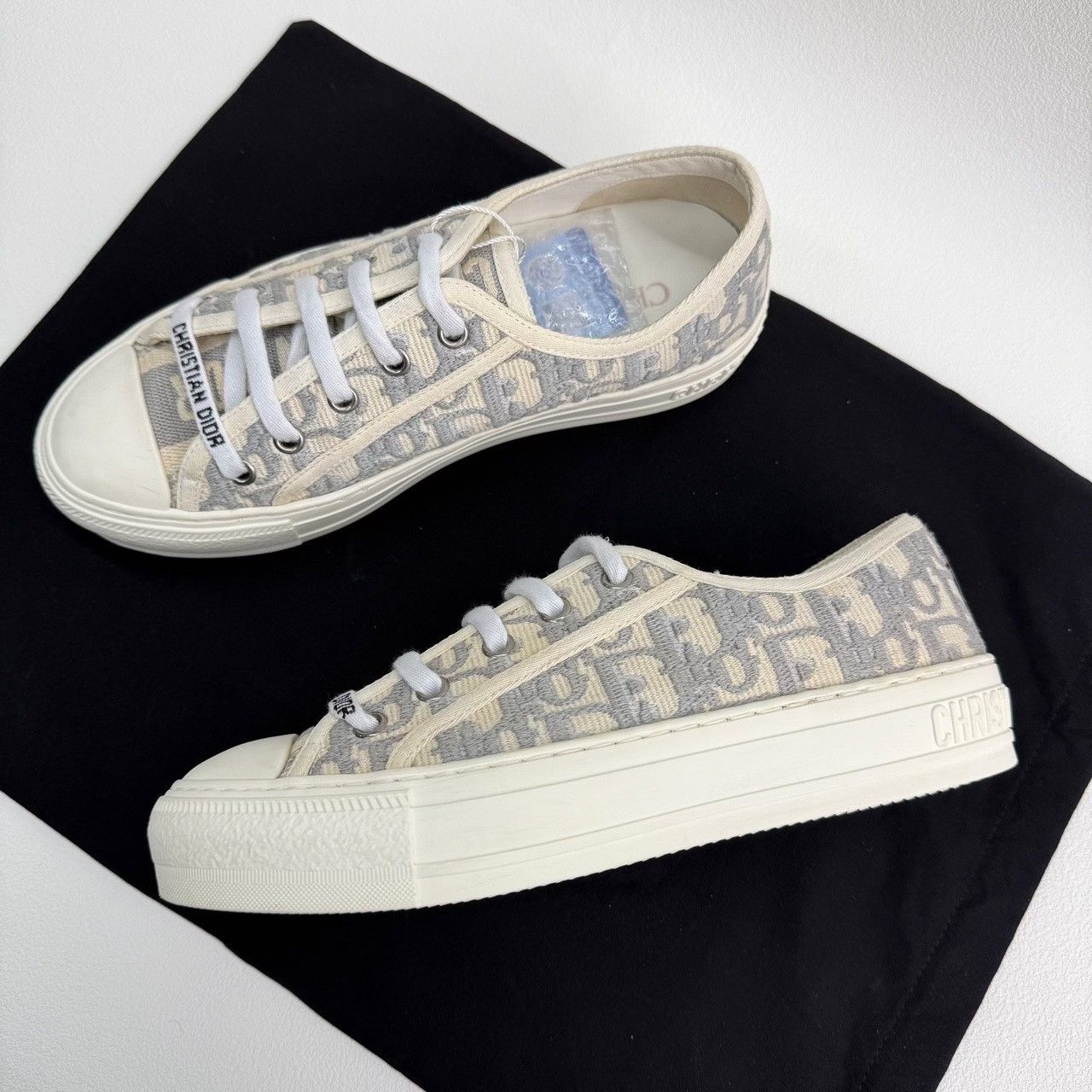 Dior Dior Retro Gray Lowtop Sneakers us_6 Women Size US 6 / IT 36 - 8 Thumbnail