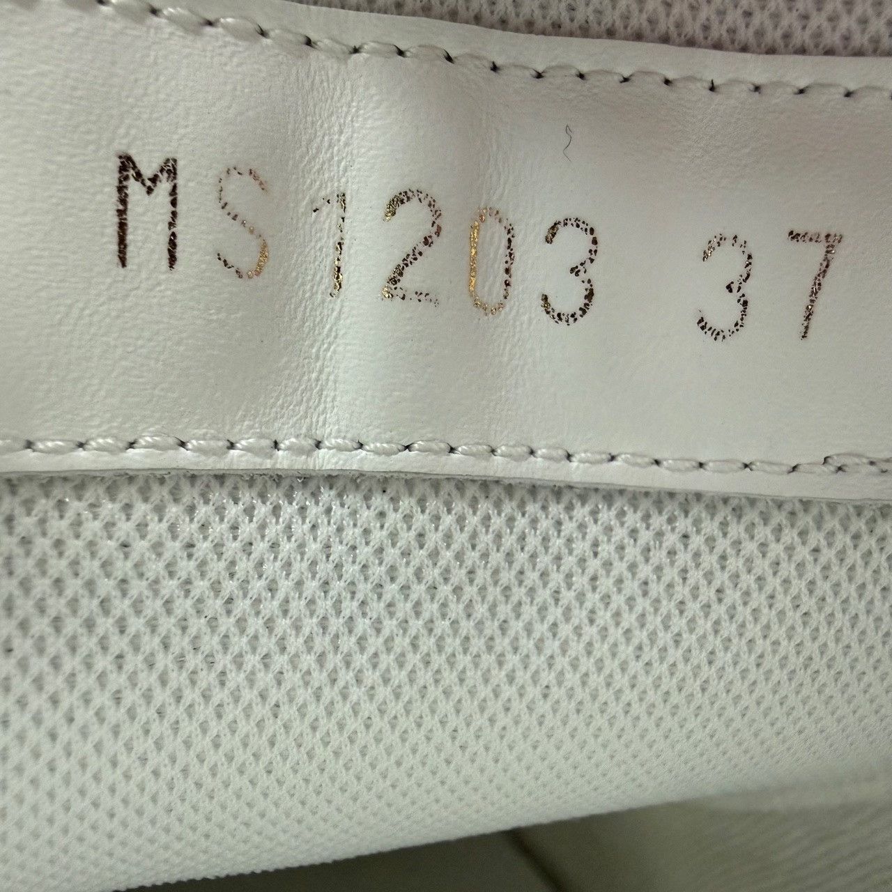 Louis Vuitton Louis Vuitton Leather Pink Lowtop Sneakers us_6-5 Women Size US 6.5 / IT 36.5 - 6 Thumbnail