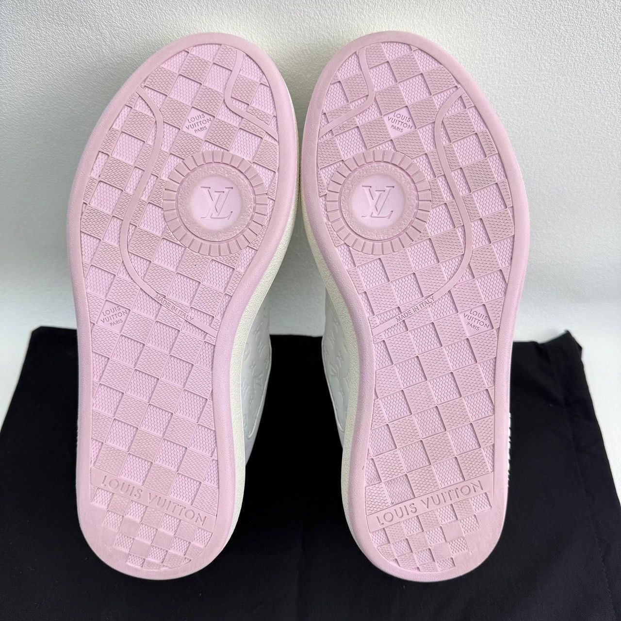 Louis Vuitton Louis Vuitton Leather Pink Lowtop Sneakers us_6-5 Women Size US 6.5 / IT 36.5 - 7 Thumbnail