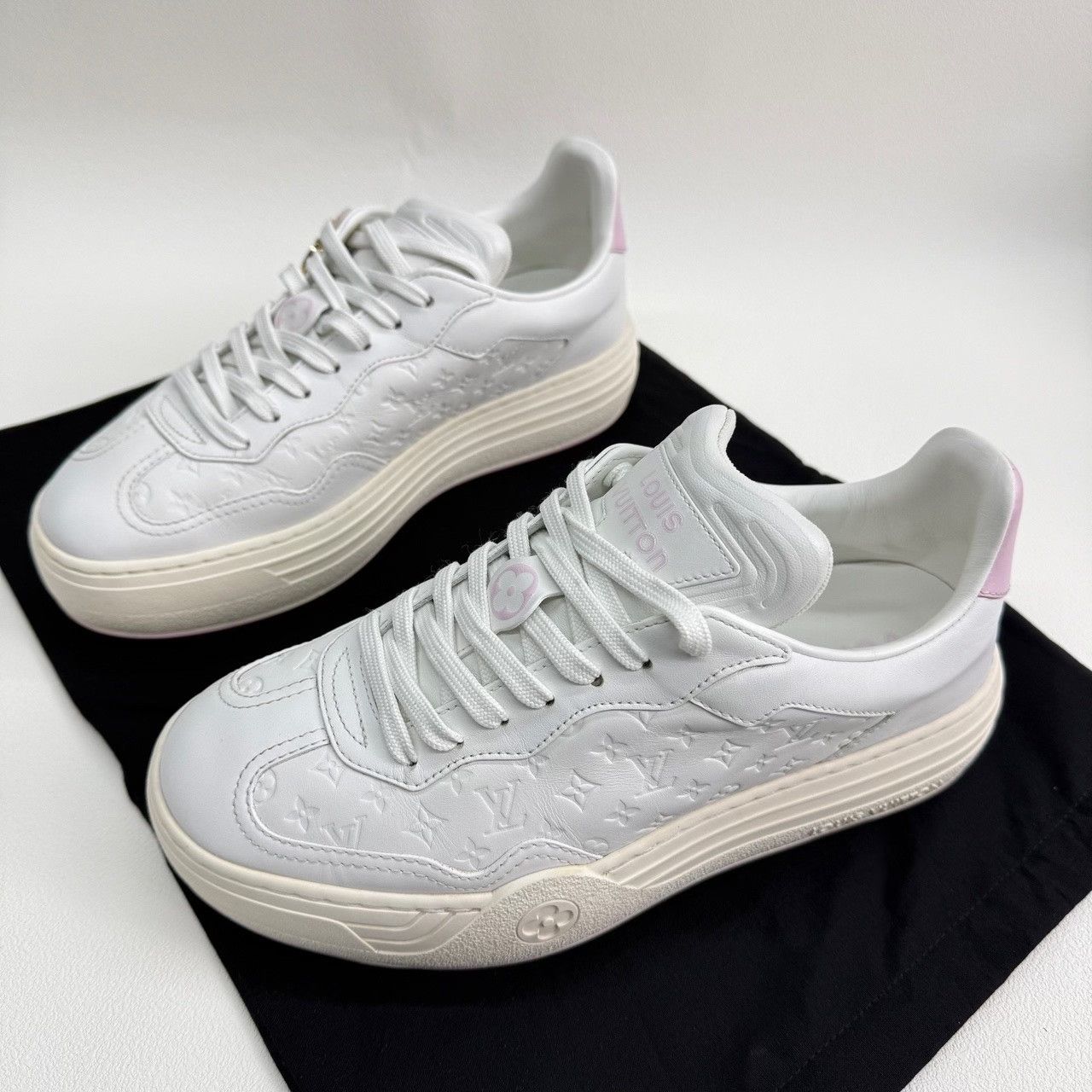 Louis Vuitton Louis Vuitton Leather Pink Lowtop Sneakers us_6-5 Women Size US 6.5 / IT 36.5 - 4 Thumbnail