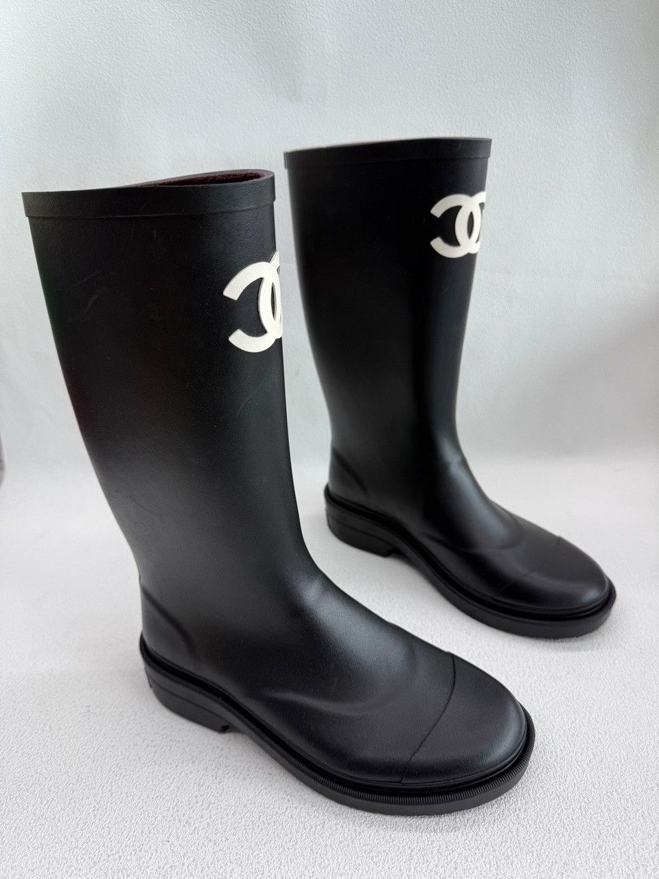 Chanel Chanel Red Lowtop Sneakers us_6 Women Size US 6 / IT 36 - 3 Thumbnail