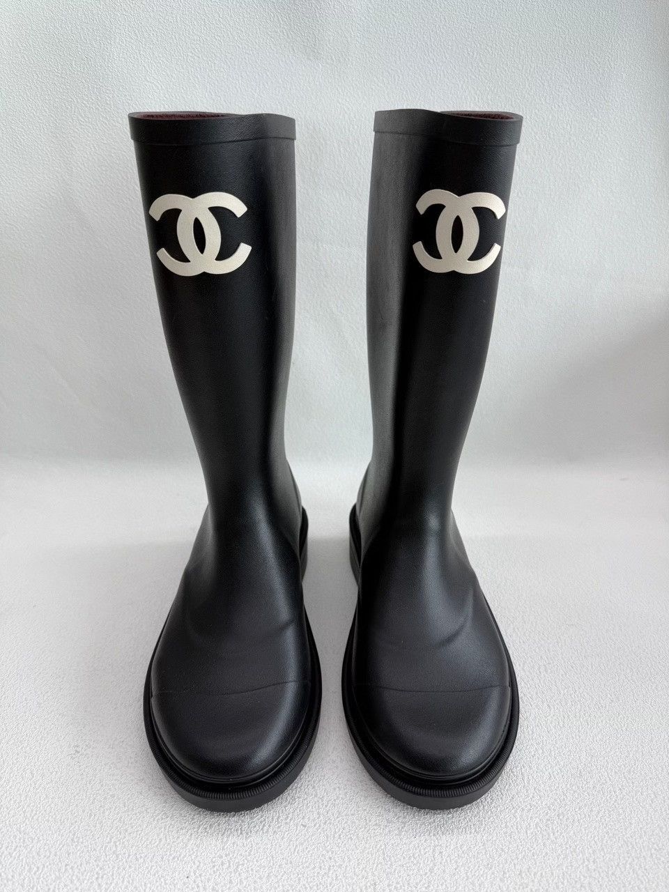Chanel Chanel Red Lowtop Sneakers us_6 Women Size US 6 / IT 36 - 2 Thumbnail