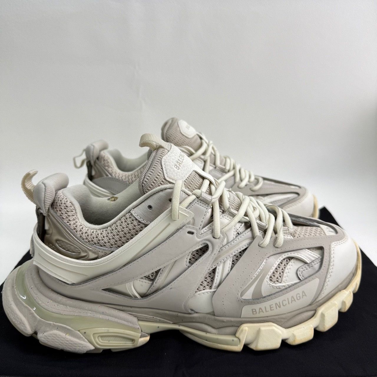 Balenciaga Balenciaga Brown Lowtop Sneakers 9 Men Size US 9 / EU 42 - 4 Thumbnail