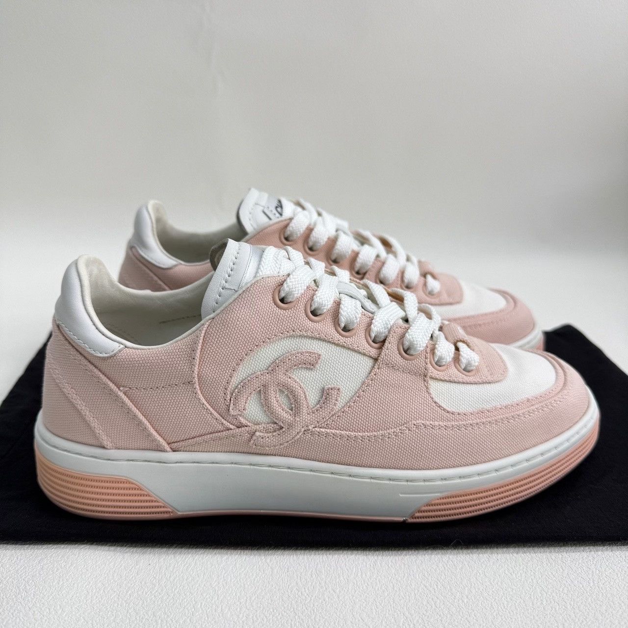 Chanel Chanel Pink Lowtop Sneakers us_6 Women Size US 6 / IT 36 - 4 Thumbnail