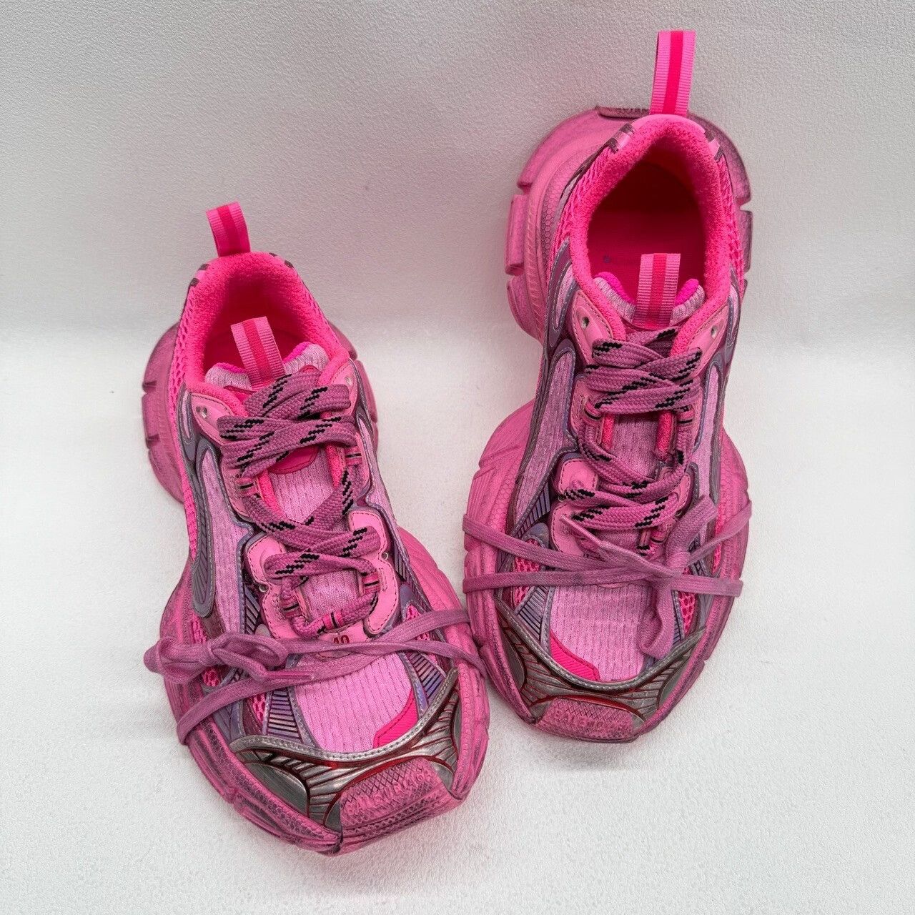 Balenciaga Balenciaga Polyester Red Lowtop Sneakers us_9 Women Size US 9 / IT 39 - 8 Thumbnail