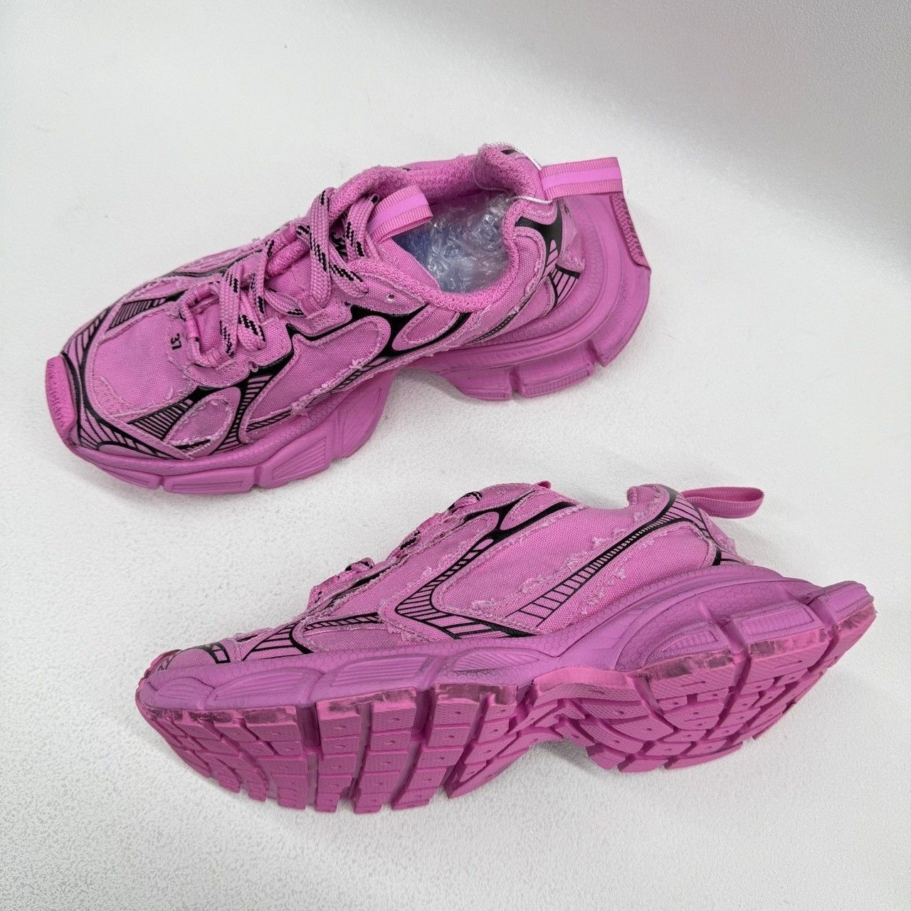 Balenciaga Balenciaga Pink Lowtop Sneakers us_6-5 Women Size US 6.5 / IT 36.5 - 7 Thumbnail