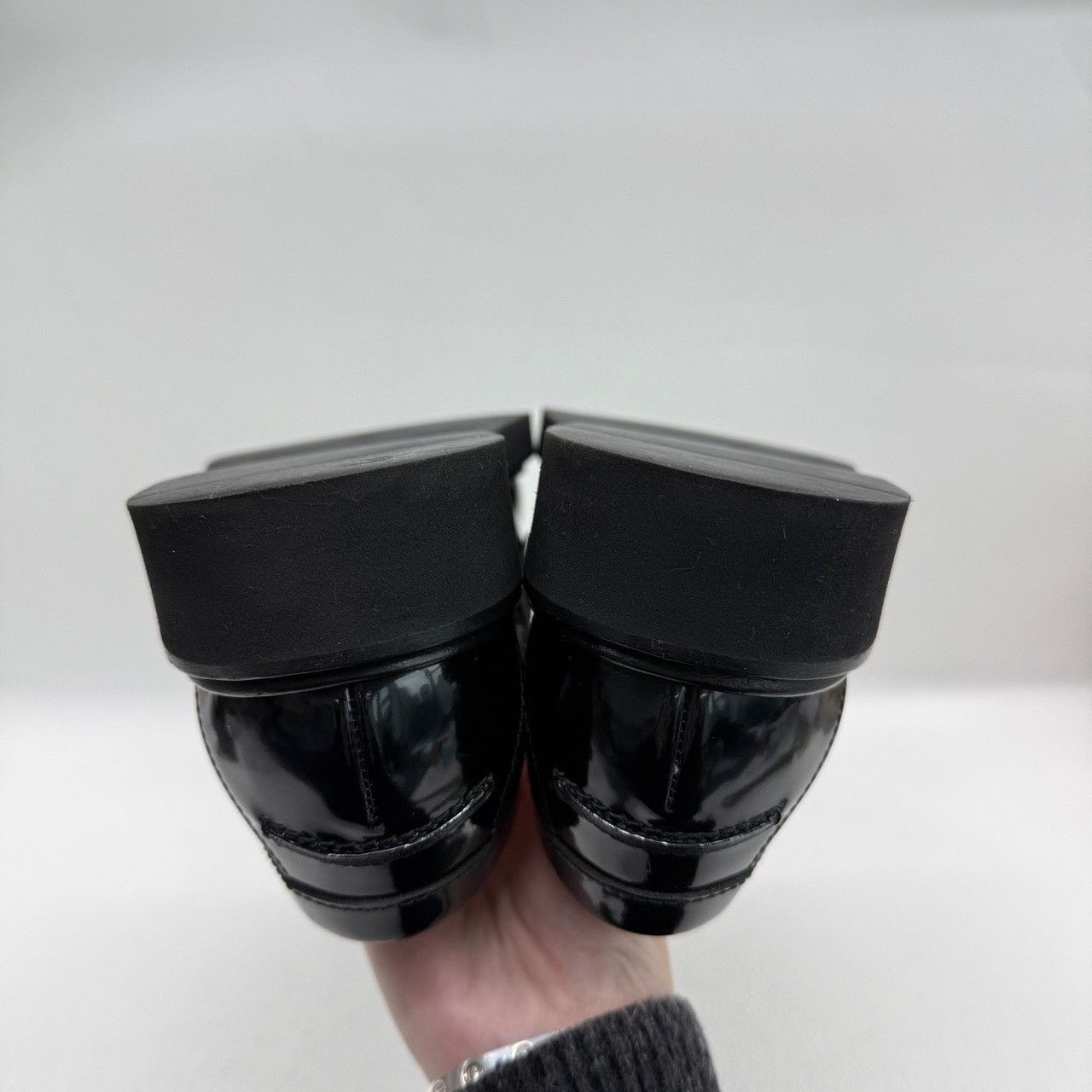 Roger Vivier Roger Vivier Retro Black Lowtop Sneakers us_4 Women Size US 4 / IT 34 - 7 Thumbnail