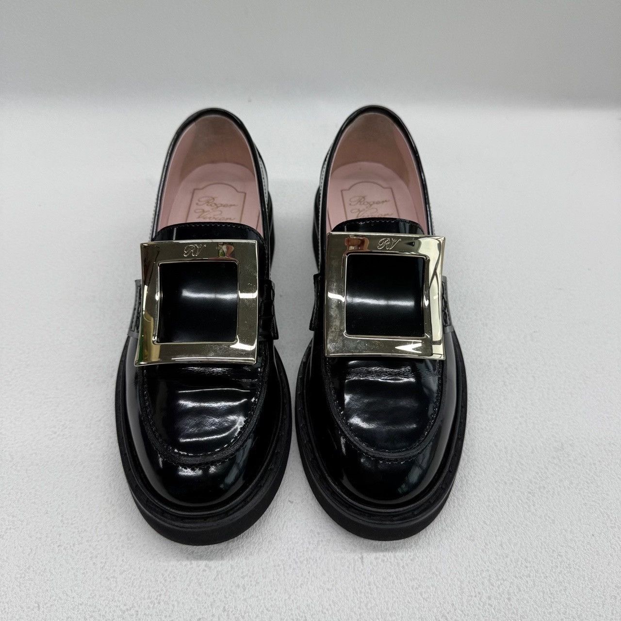 Roger Vivier Roger Vivier Retro Black Lowtop Sneakers us_4 Women Size US 4 / IT 34 - 2 Thumbnail