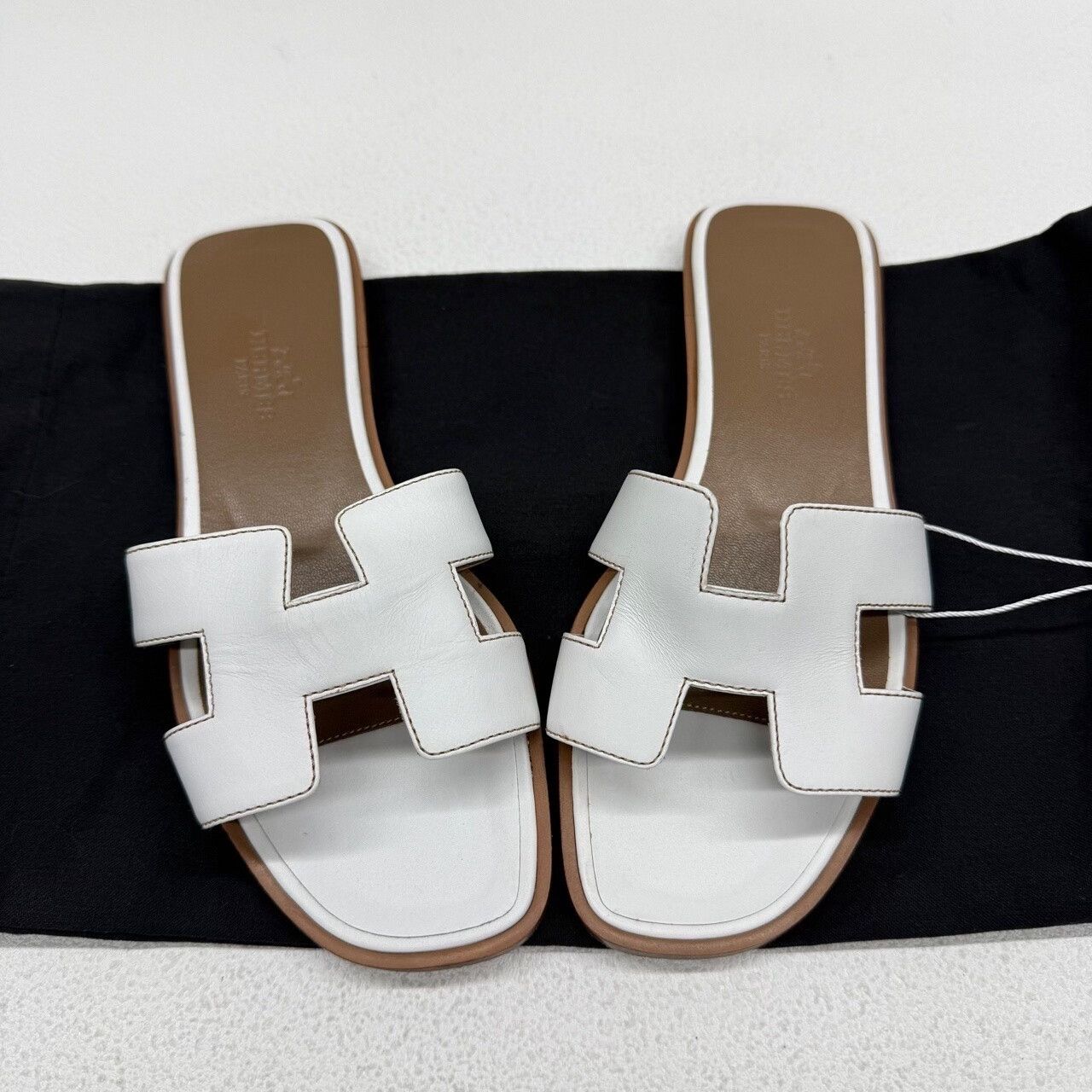Hermes Hermes White Sandals us_4 Women Size US 4 / IT 34 - 9 Thumbnail