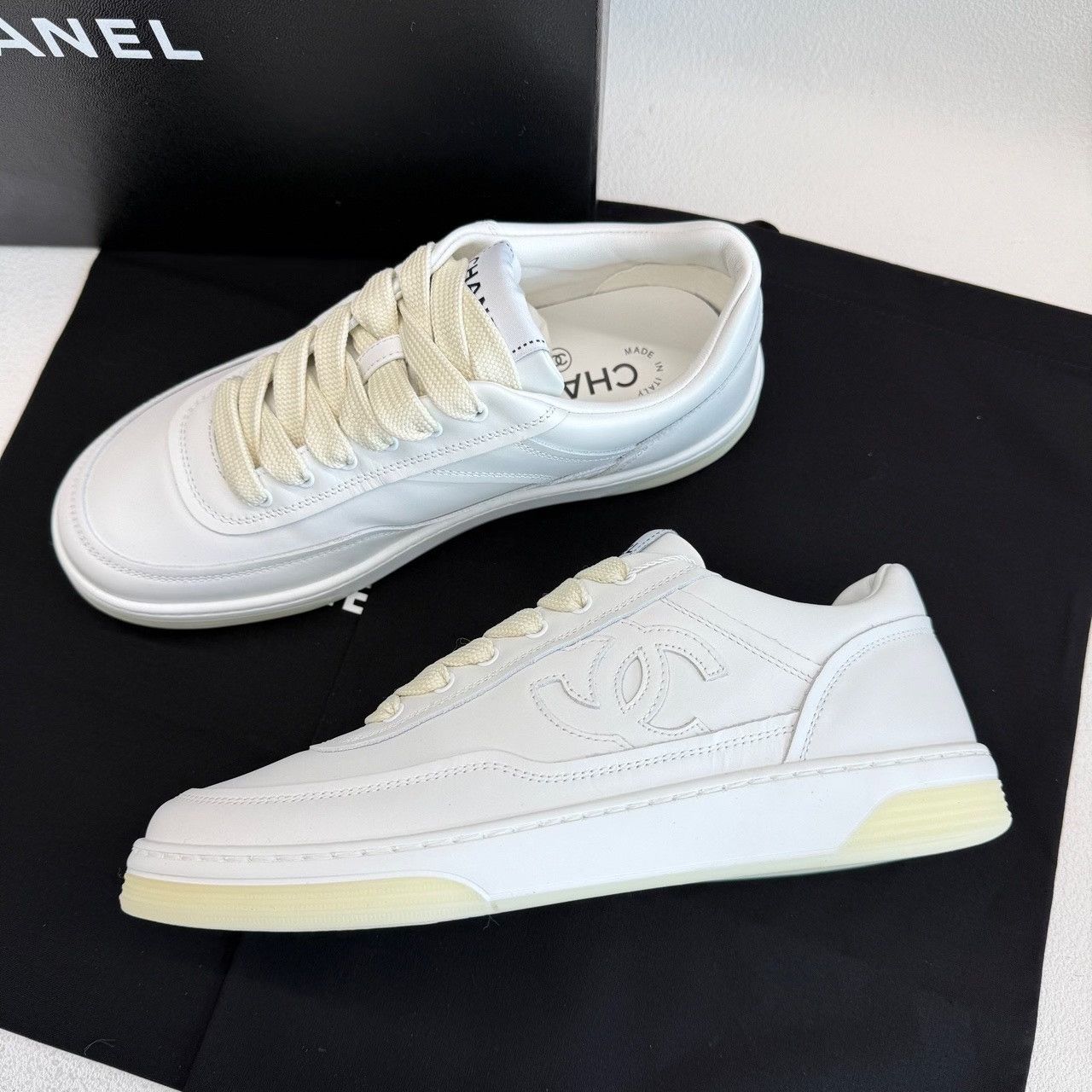 Chanel Chanel Leather White Lowtop Sneakers us_5 Women Size US 5 / IT 35 - 9 Thumbnail
