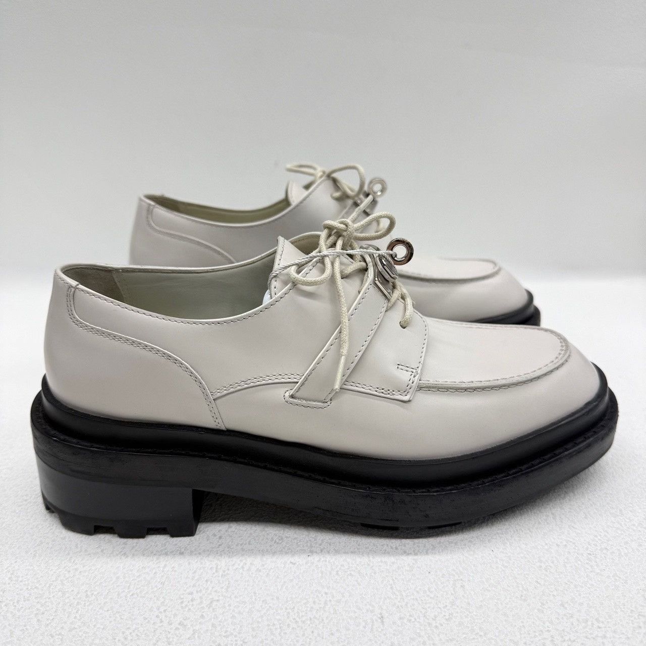 Hermes Hermes Leather White Lowtop Sneakers us_6-5 Women Size US 6.5 / IT 36.5 - 4 Thumbnail