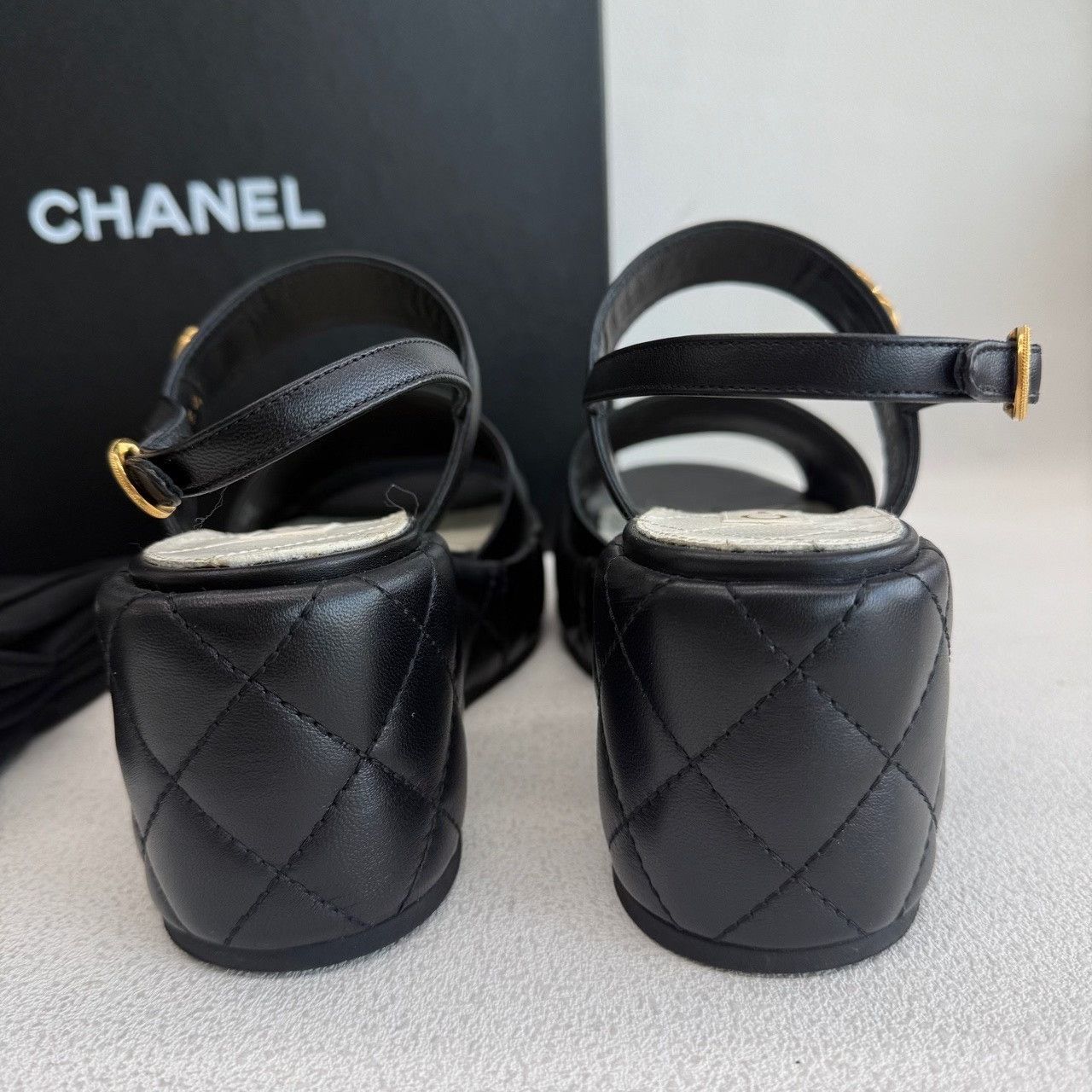 Chanel Chanel Gold Sandals us_6 Women Size US 6 / IT 36 - 6 Thumbnail