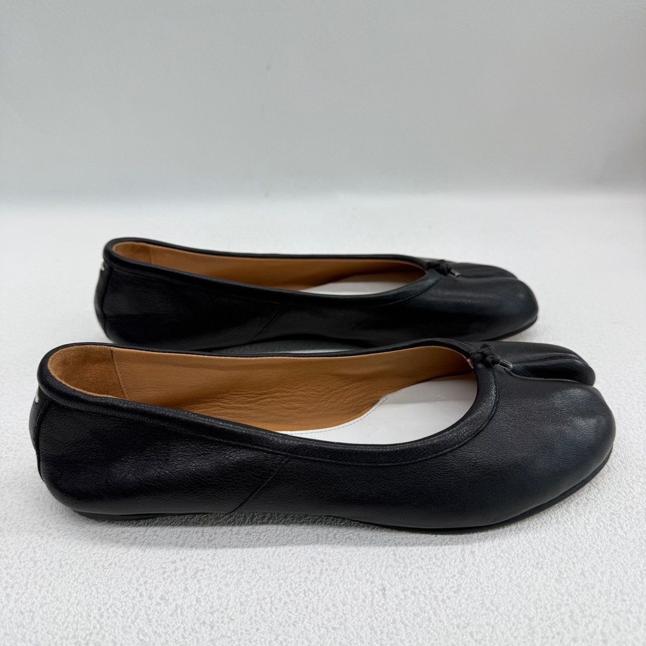 Maison Margiela Maison Margiela Black Lowtop Sneakers us_5 Women Size US 5 / IT 35 - 4 Thumbnail