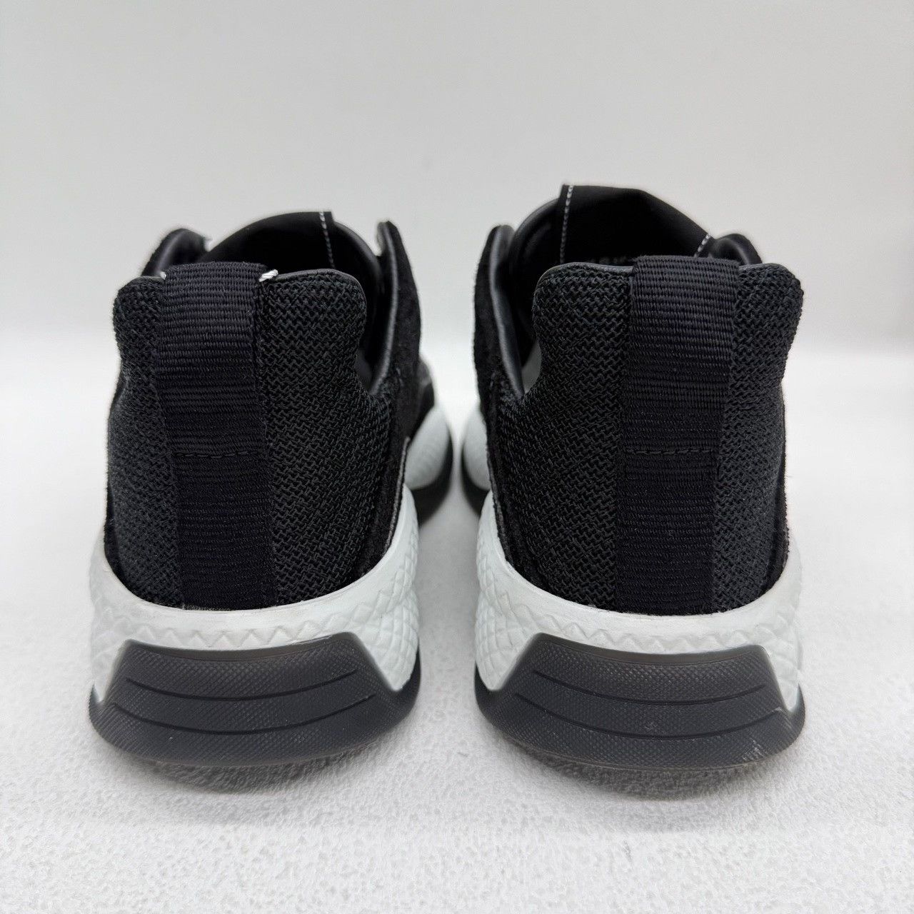 Chanel Chanel Casual Plaid Black Lowtop Sneakers us_6-5 Women Size US 6.5 / IT 36.5 - 5 Thumbnail