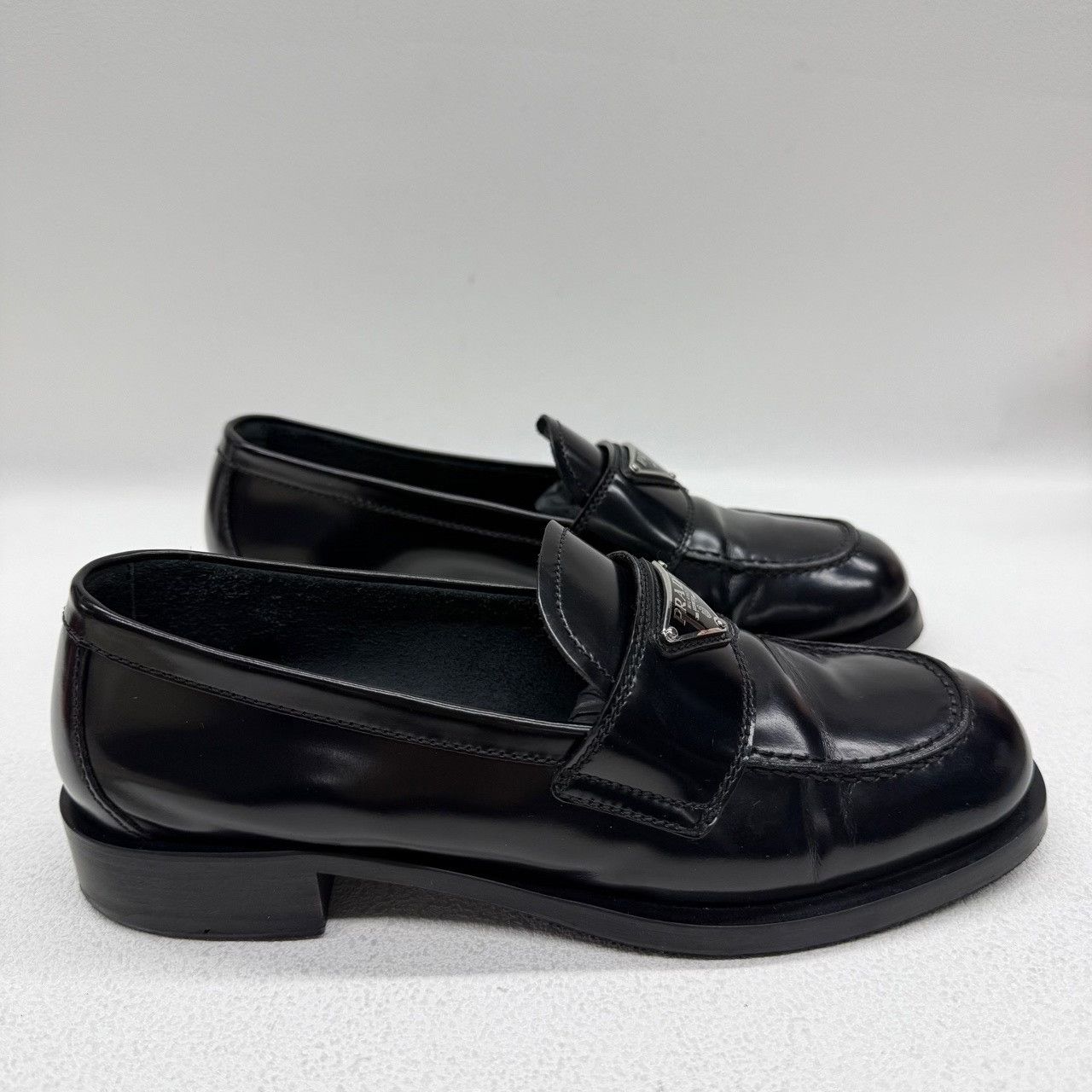 Prada Prada Black Lowtop Sneakers us_7-5 Women Size US 7.5 / IT 37.5 - 4 Thumbnail