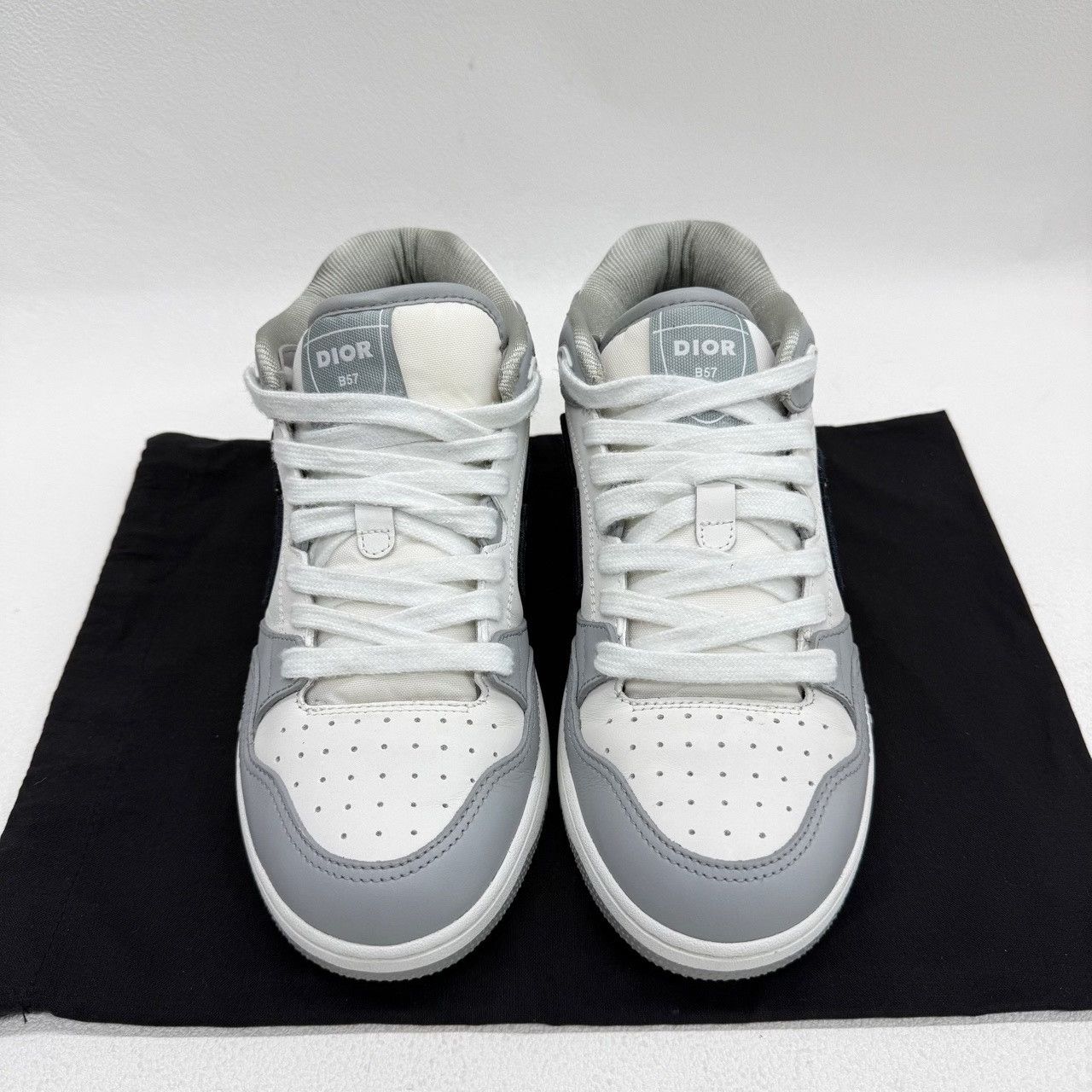 Dior Dior Printed White Lowtop Sneakers us_6 Women Size US 6 / IT 36 - 2 Thumbnail