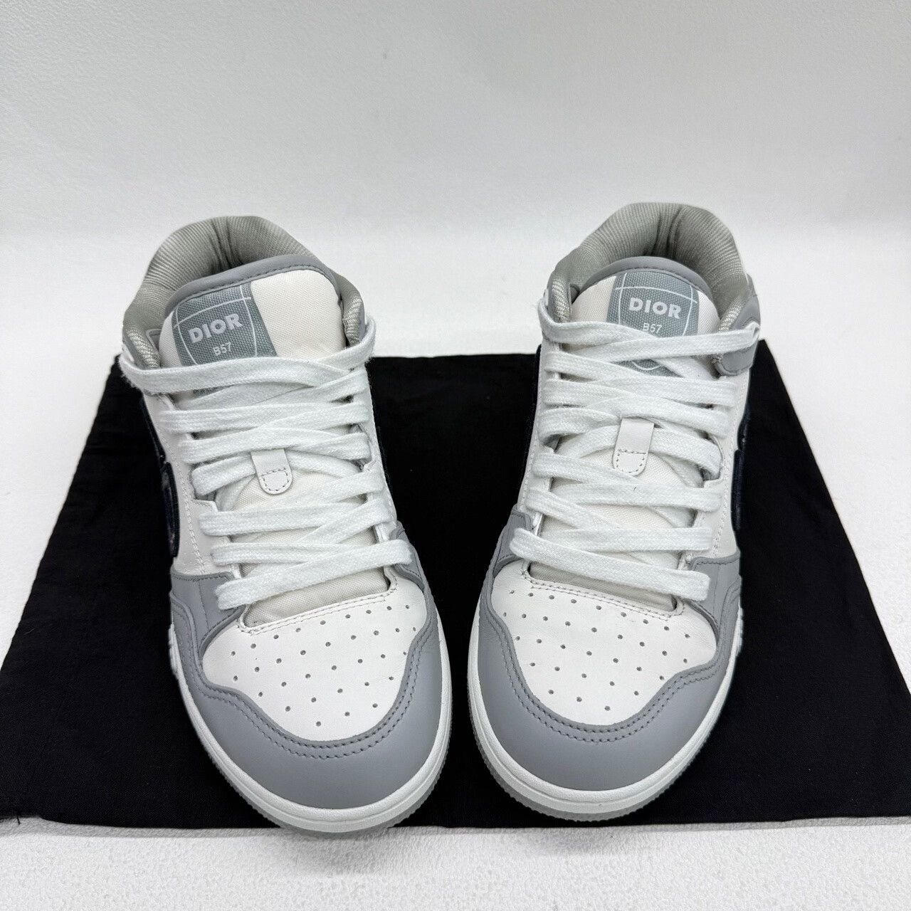 Dior Dior Printed White Lowtop Sneakers us_6 Women Size US 6 / IT 36 - 9 Thumbnail