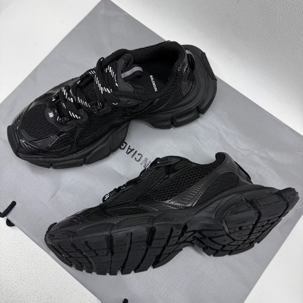 Balenciaga Balenciaga Mesh Black Lowtop Sneakers us_7-5 Women Size US 7.5 / IT 37.5 - 8 Thumbnail