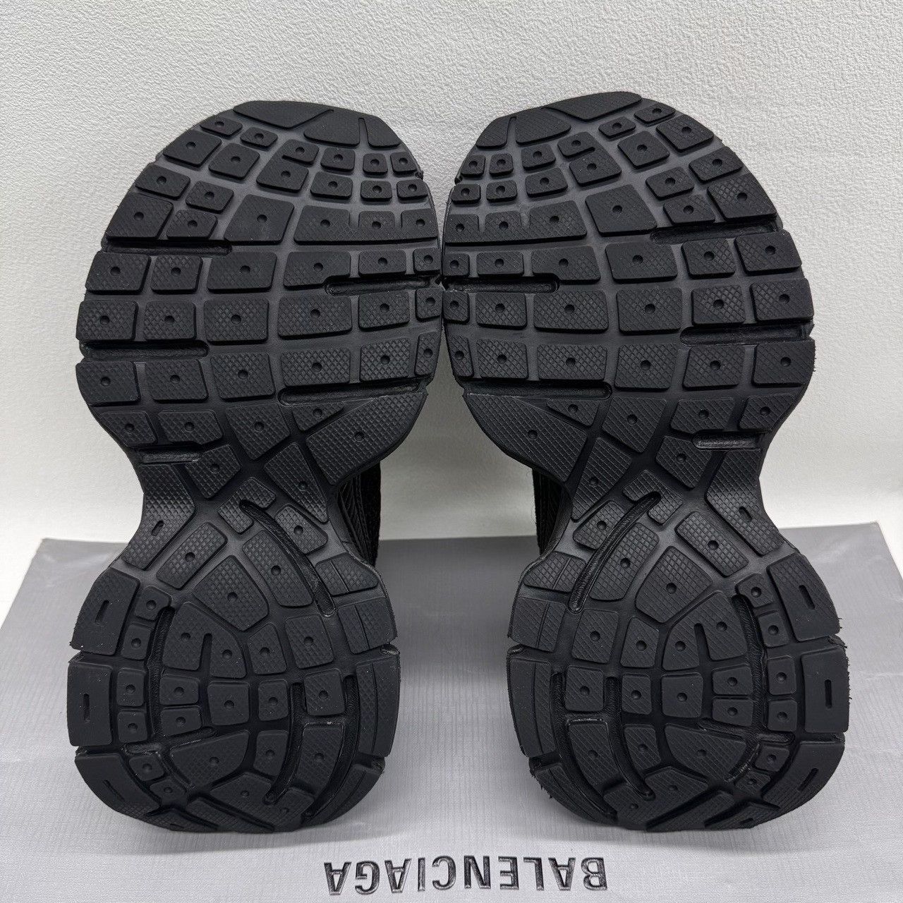 Balenciaga Balenciaga Mesh Black Lowtop Sneakers us_7-5 Women Size US 7.5 / IT 37.5 - 7 Thumbnail