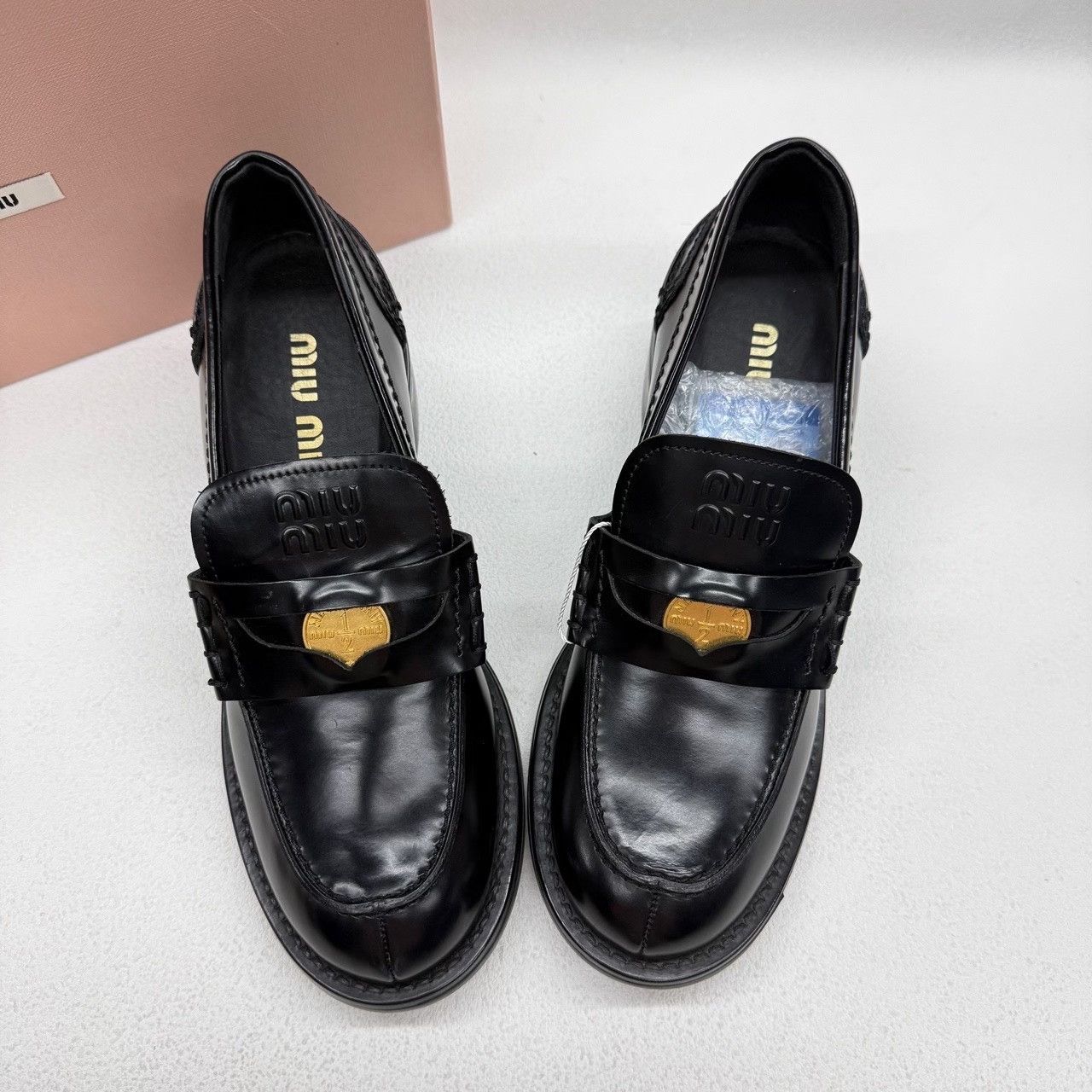 Miu Miu Miu Miu Black Lowtop Sneakers us_5 Women Size US 5 / IT 35 - 9 Thumbnail