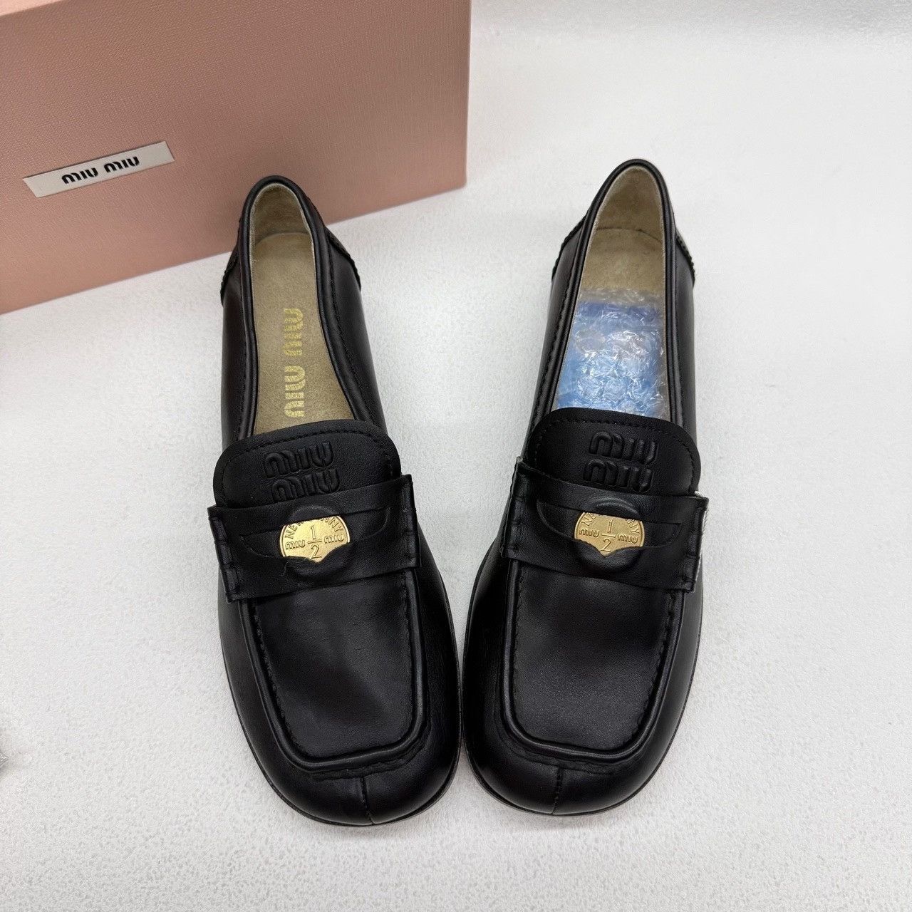 Miu Miu Miu Miu Black Lowtop Sneakers us_5 Women Size US 5 / IT 35 - 9 Thumbnail