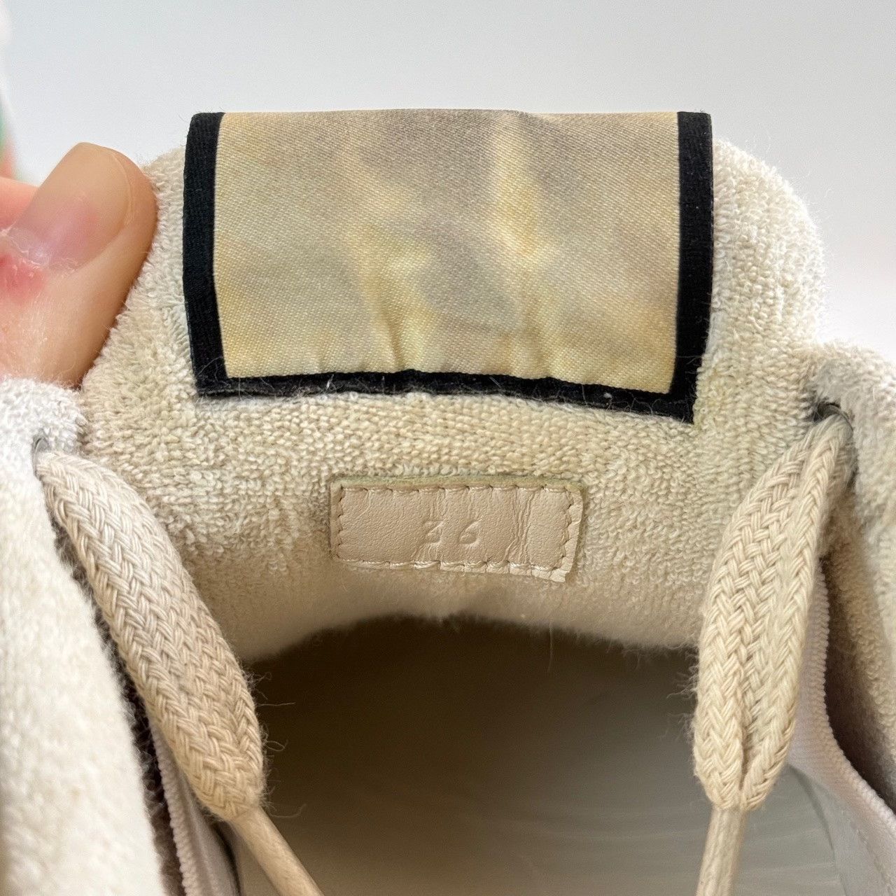 Gucci Gucci Distressed Orange Lowtop Sneakers us_6 Women Size US 6 / IT 36 - 5 Thumbnail
