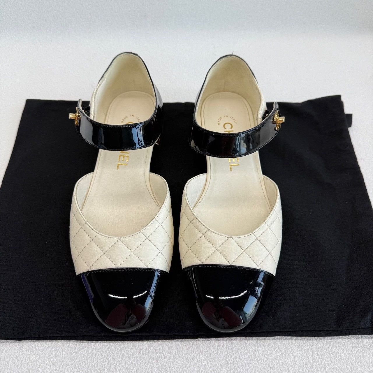 Chanel Chanel Plaid Black Lowtop Sneakers us_6 Women Size US 6 / IT 36 - 2 Thumbnail