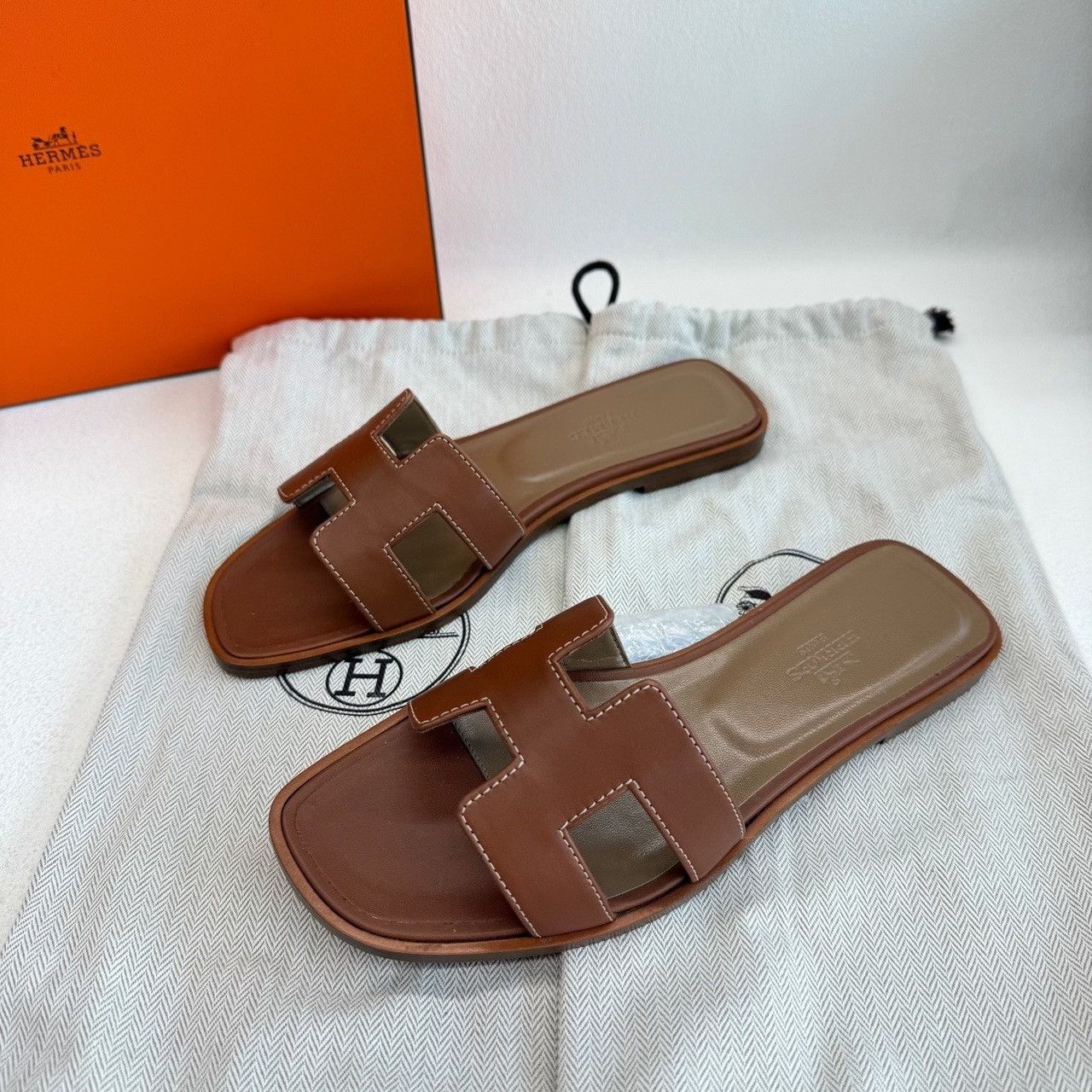 Hermes Hermes Brown Sandals us_5 Women Size US 5 / IT 35 - 2 Thumbnail
