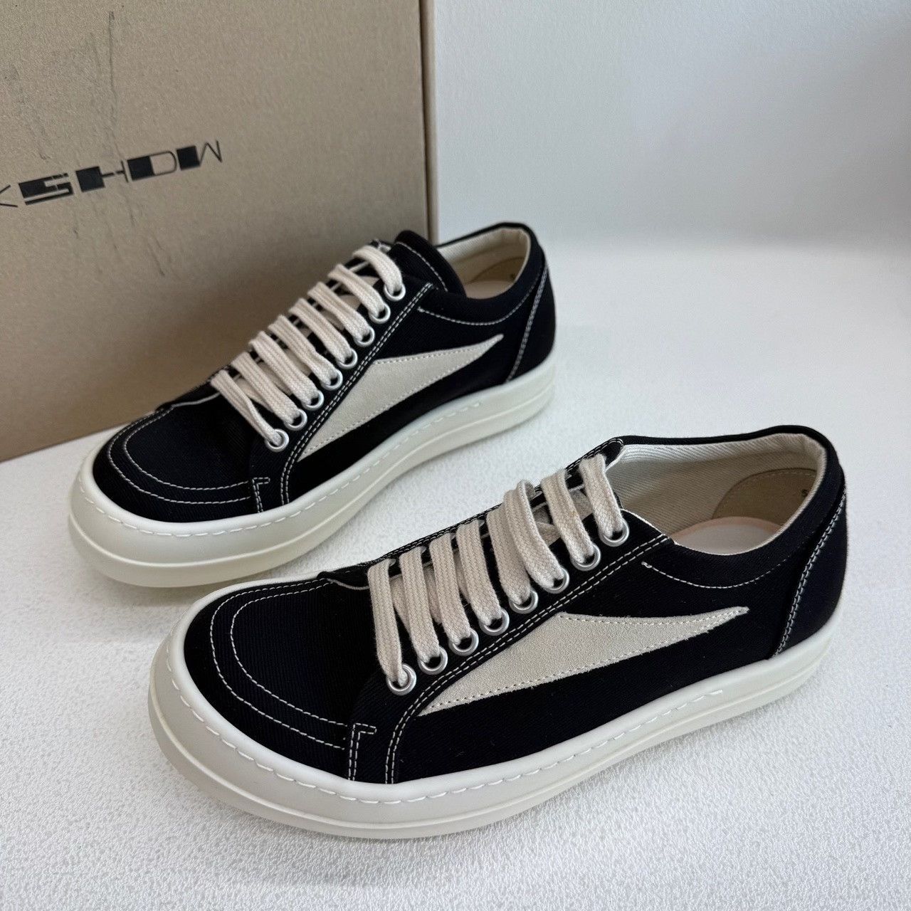 Rick Owens Rick Owens Lowtop Sneakers us_6 Women Size US 6 / IT 36 - 2 Thumbnail