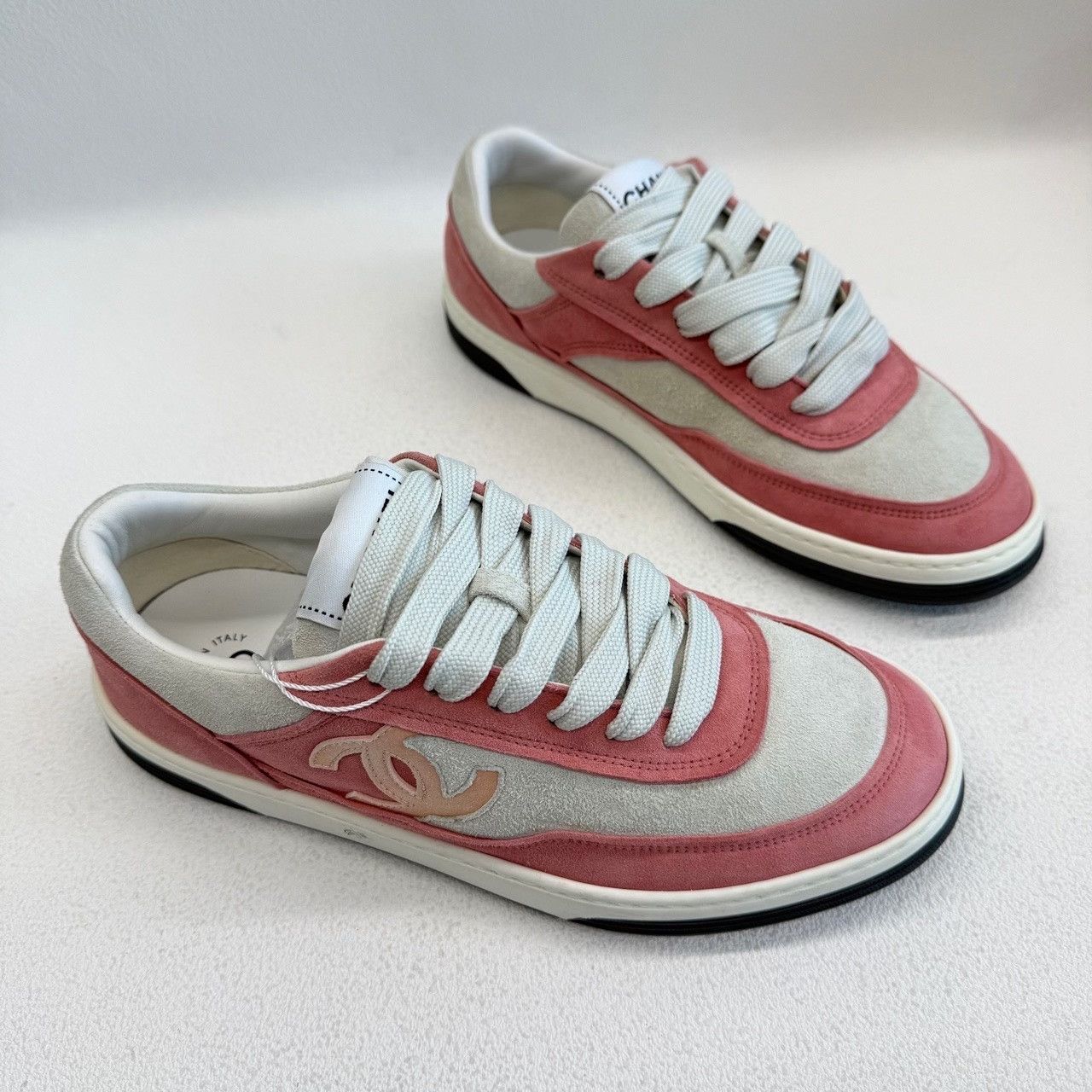Chanel Chanel Pink Lowtop Sneakers us_6-5 Women Size US 6.5 / IT 36.5 - 3 Thumbnail