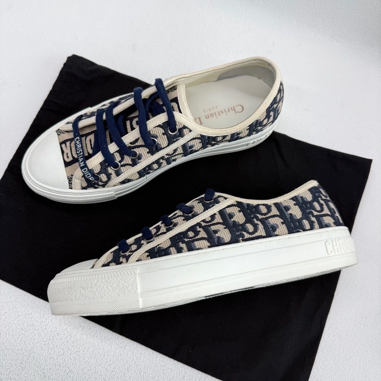 Dior Dior Canvas Embroidered Blue Lowtop Sneakers us_6-5 Women Size US 6.5 / IT 36.5 - 8 Thumbnail