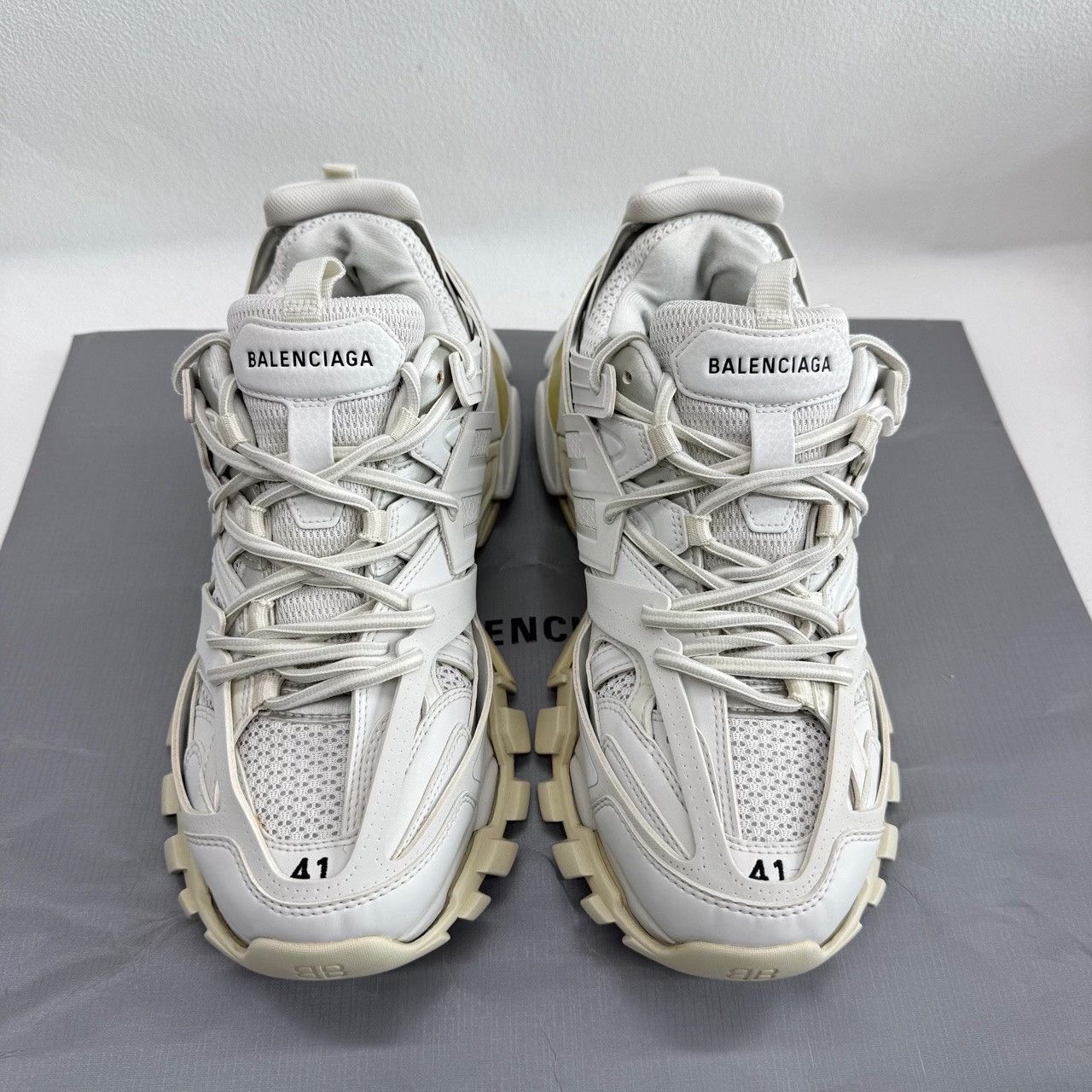 Balenciaga Balenciaga Mesh White Lowtop Sneakers 8.5 Men Size US 8.5 / EU 41-42 - 2 Thumbnail