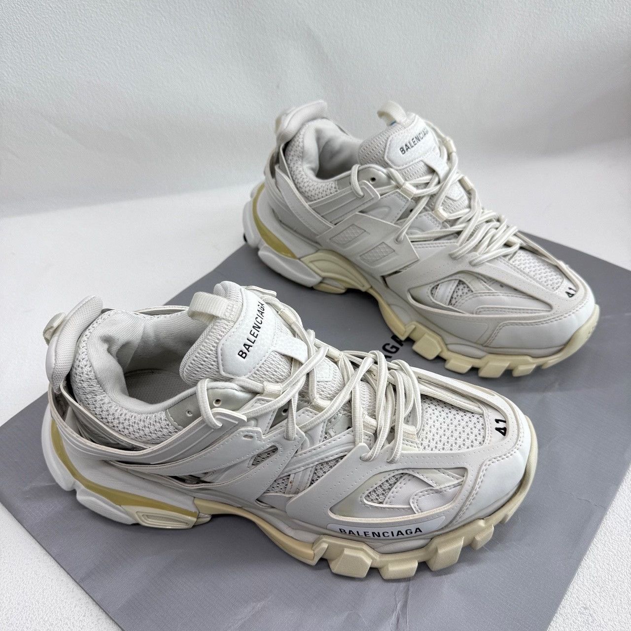 Balenciaga Balenciaga Mesh White Lowtop Sneakers 8.5 Men Size US 8.5 / EU 41-42 - 3 Thumbnail