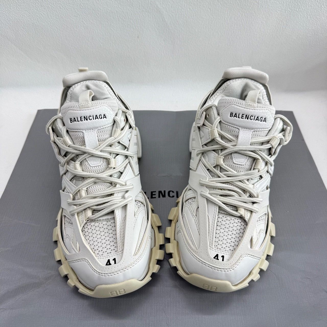 Balenciaga Balenciaga Mesh White Lowtop Sneakers 8.5 Men Size US 8.5 / EU 41-42 - 9 Thumbnail