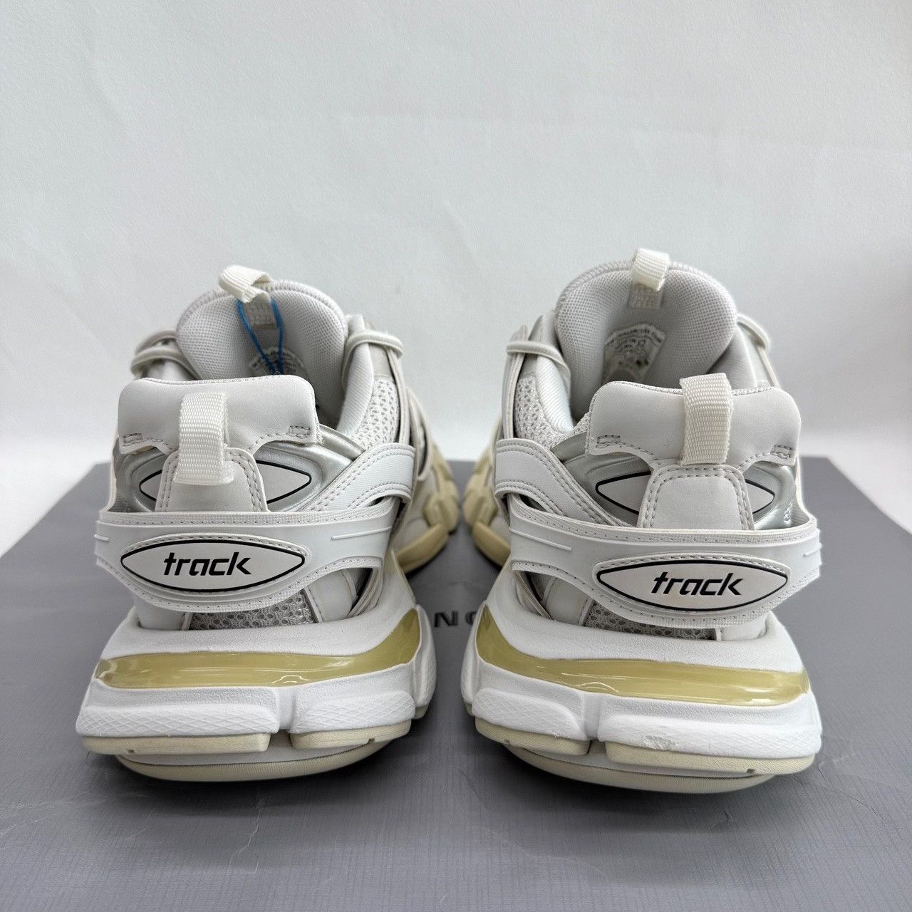 Balenciaga Balenciaga Mesh White Lowtop Sneakers 8.5 Men Size US 8.5 / EU 41-42 - 5 Thumbnail