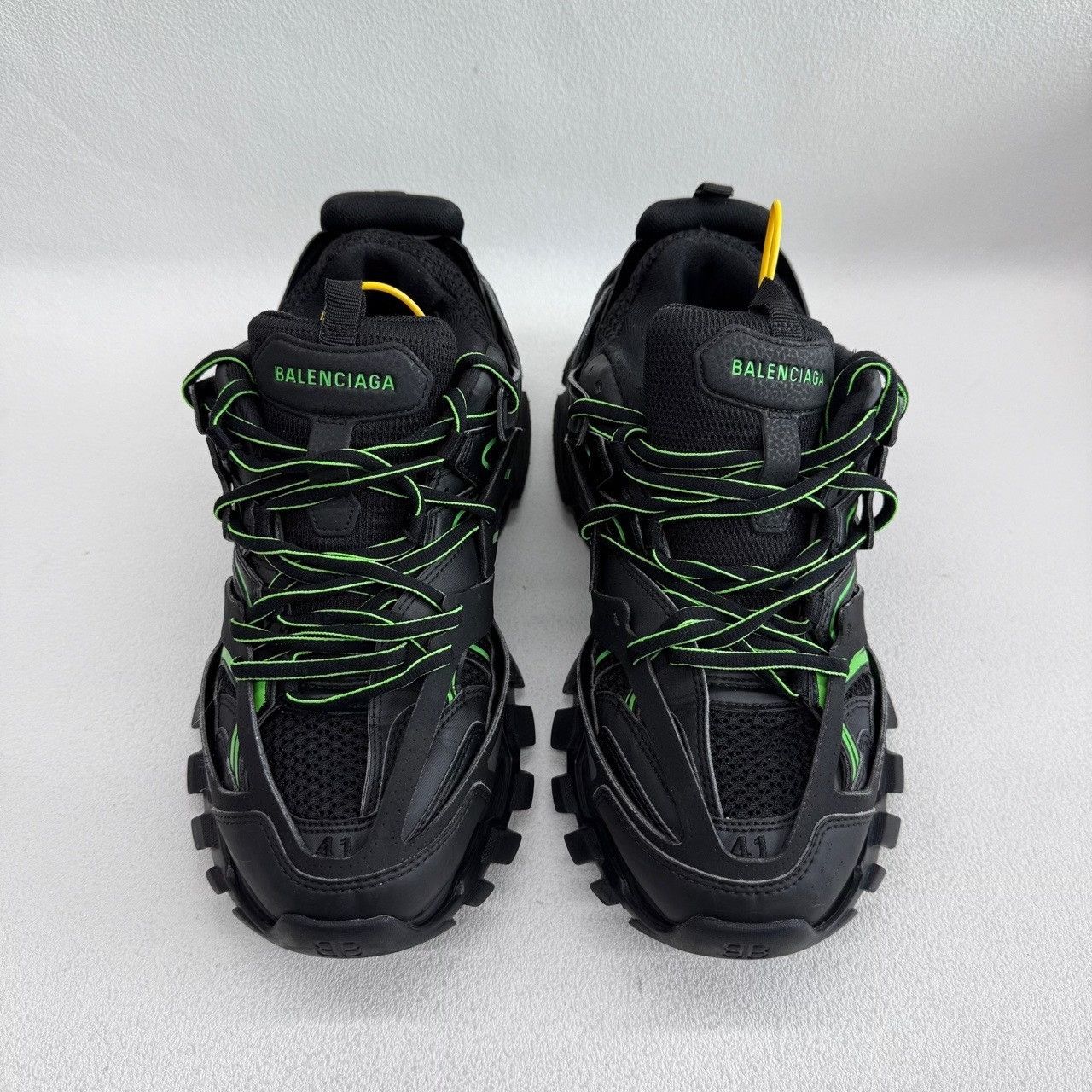 Balenciaga Balenciaga Mesh Green Lowtop Sneakers 8.5 Men Size US 8.5 / EU 41-42 - 2 Thumbnail