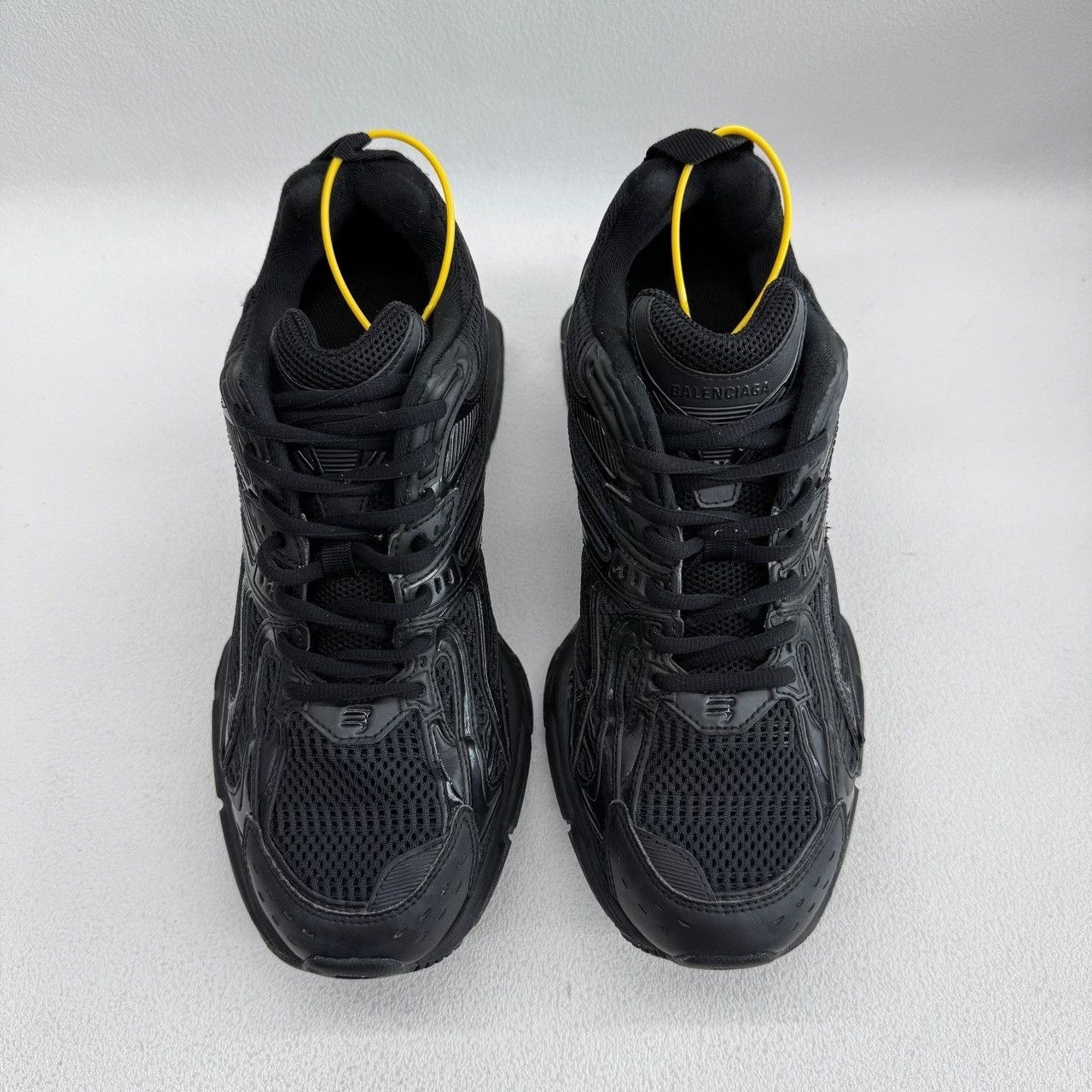 Balenciaga Balenciaga Retro Black Lowtop Sneakers 7.5 Men Size US 7.5 / EU 40-41 - 2 Thumbnail