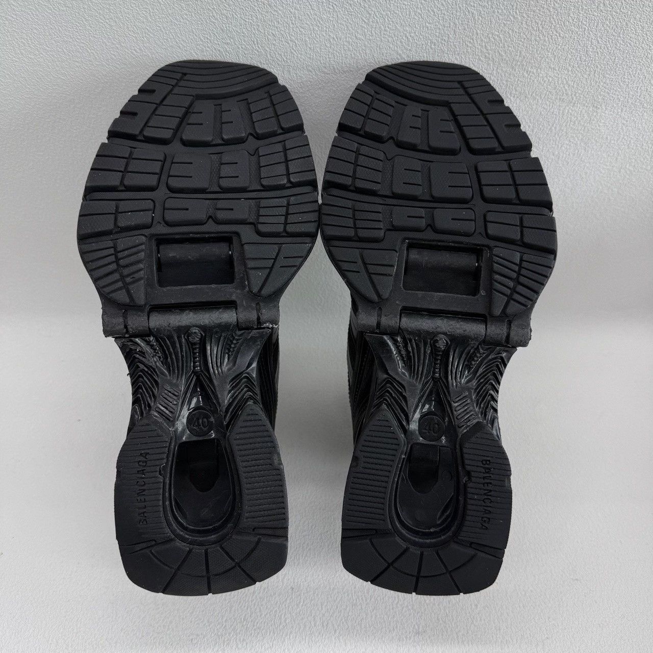 Balenciaga Balenciaga Retro Black Lowtop Sneakers 7.5 Men Size US 7.5 / EU 40-41 - 7 Thumbnail