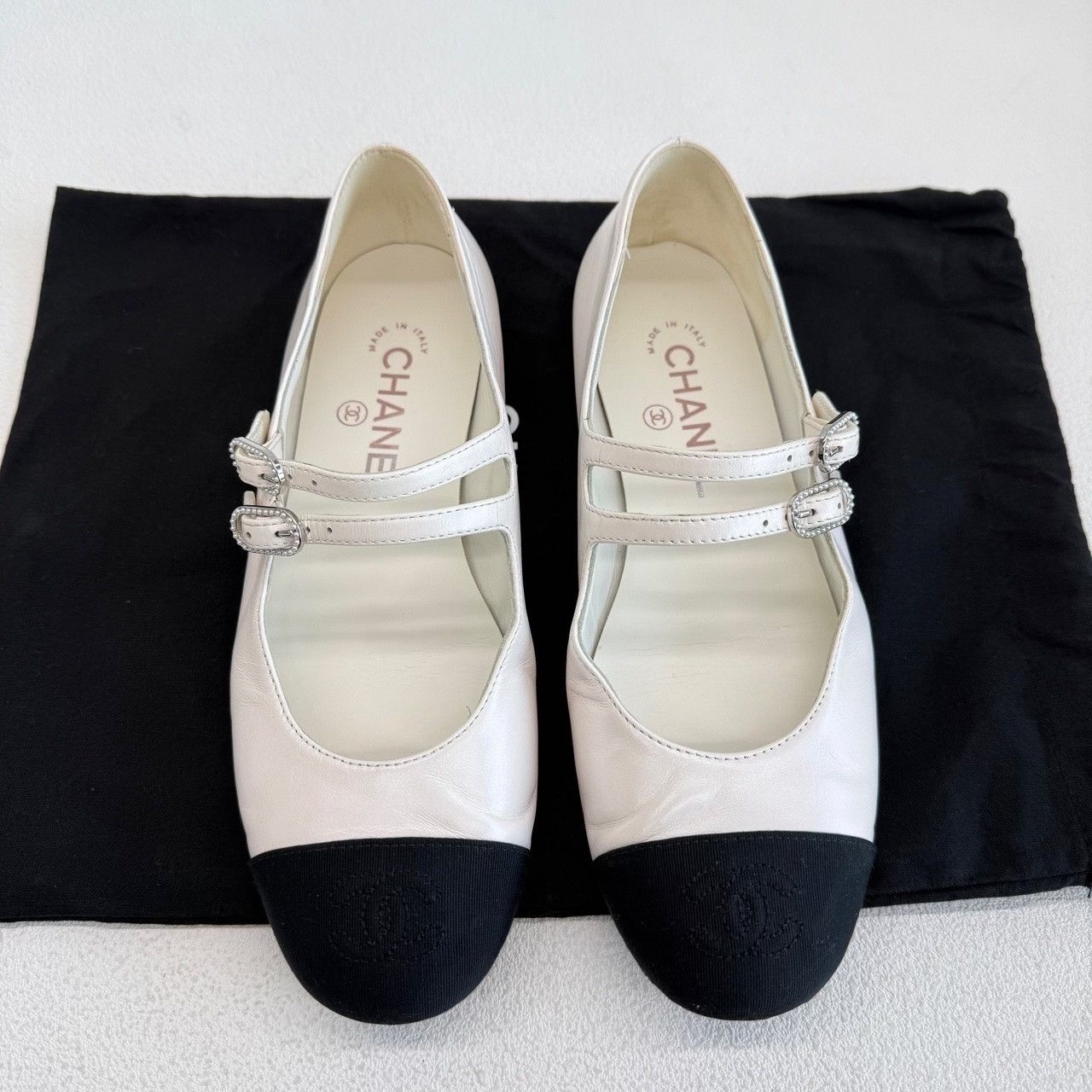 Chanel Chanel Leather White Lowtop Sneakers us_6 Women Size US 6 / IT 36 - 2 Thumbnail