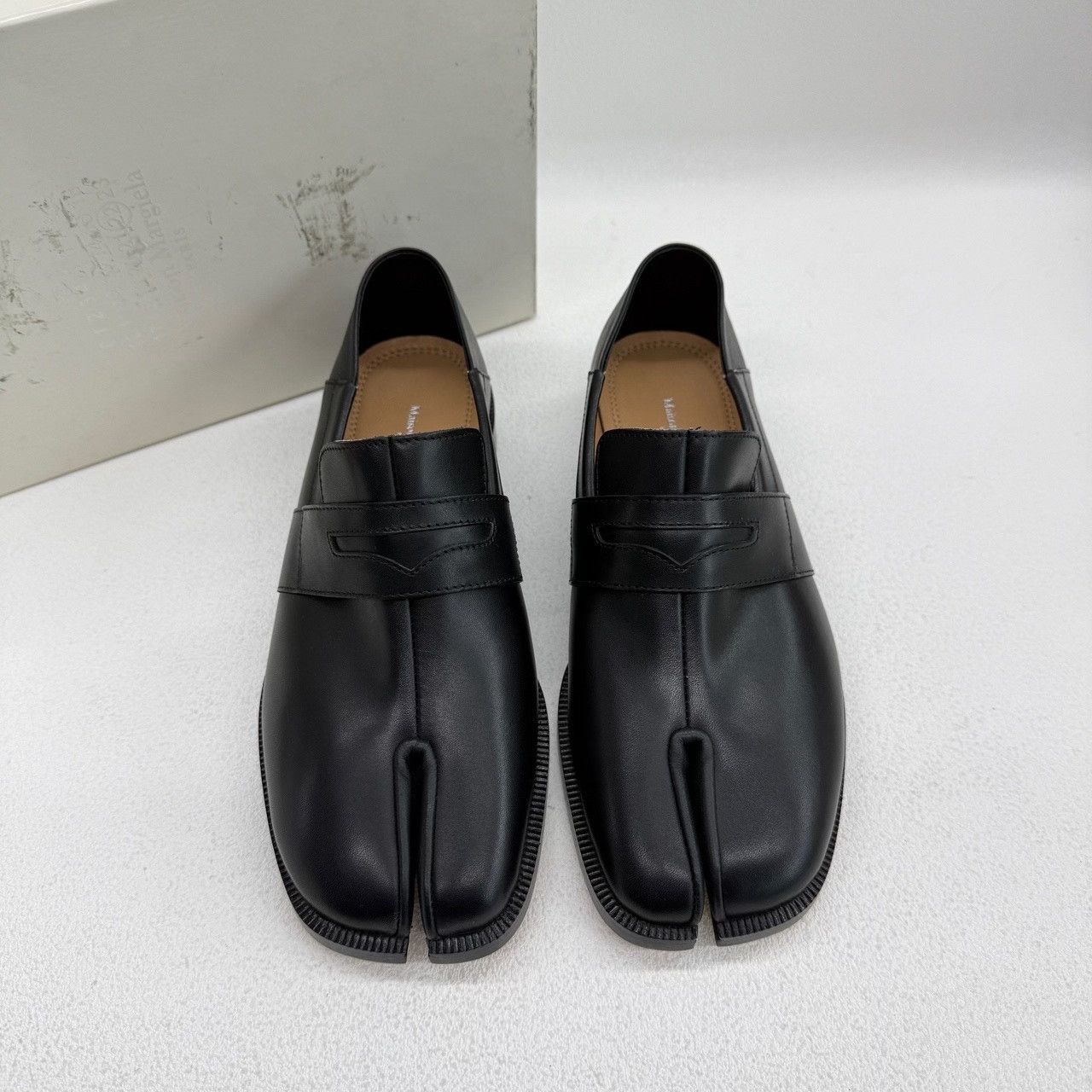 Maison Margiela Maison Margiela Black Lowtop Sneakers us_6-5 Women Size US 6.5 / IT 36.5 - 2 Thumbnail