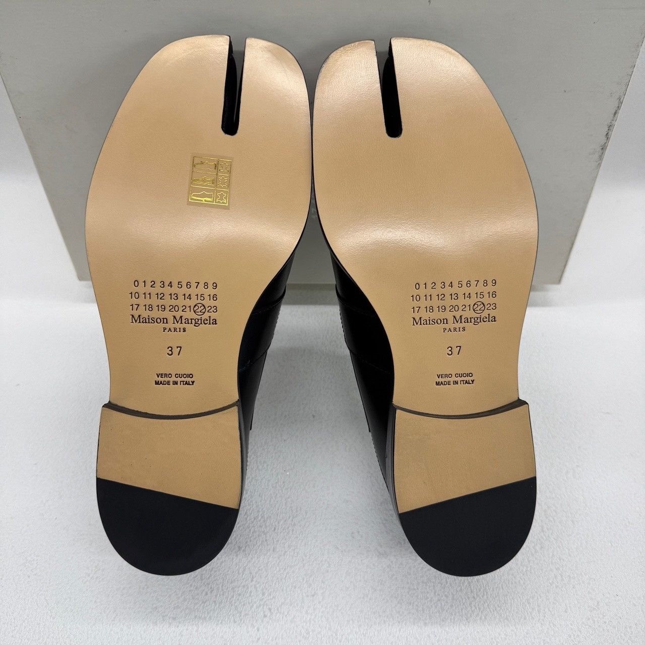 Maison Margiela Maison Margiela Black Lowtop Sneakers us_6-5 Women Size US 6.5 / IT 36.5 - 6 Thumbnail
