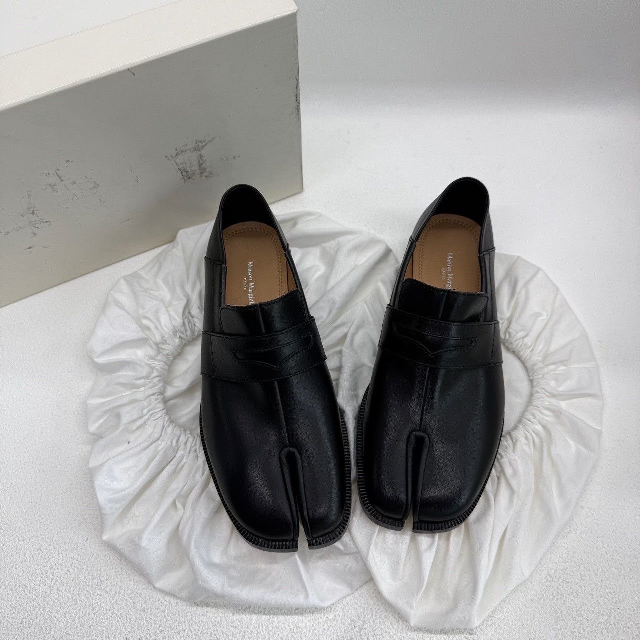 Maison Margiela Maison Margiela Black Lowtop Sneakers us_6-5 Women Size US 6.5 / IT 36.5 - 8 Thumbnail