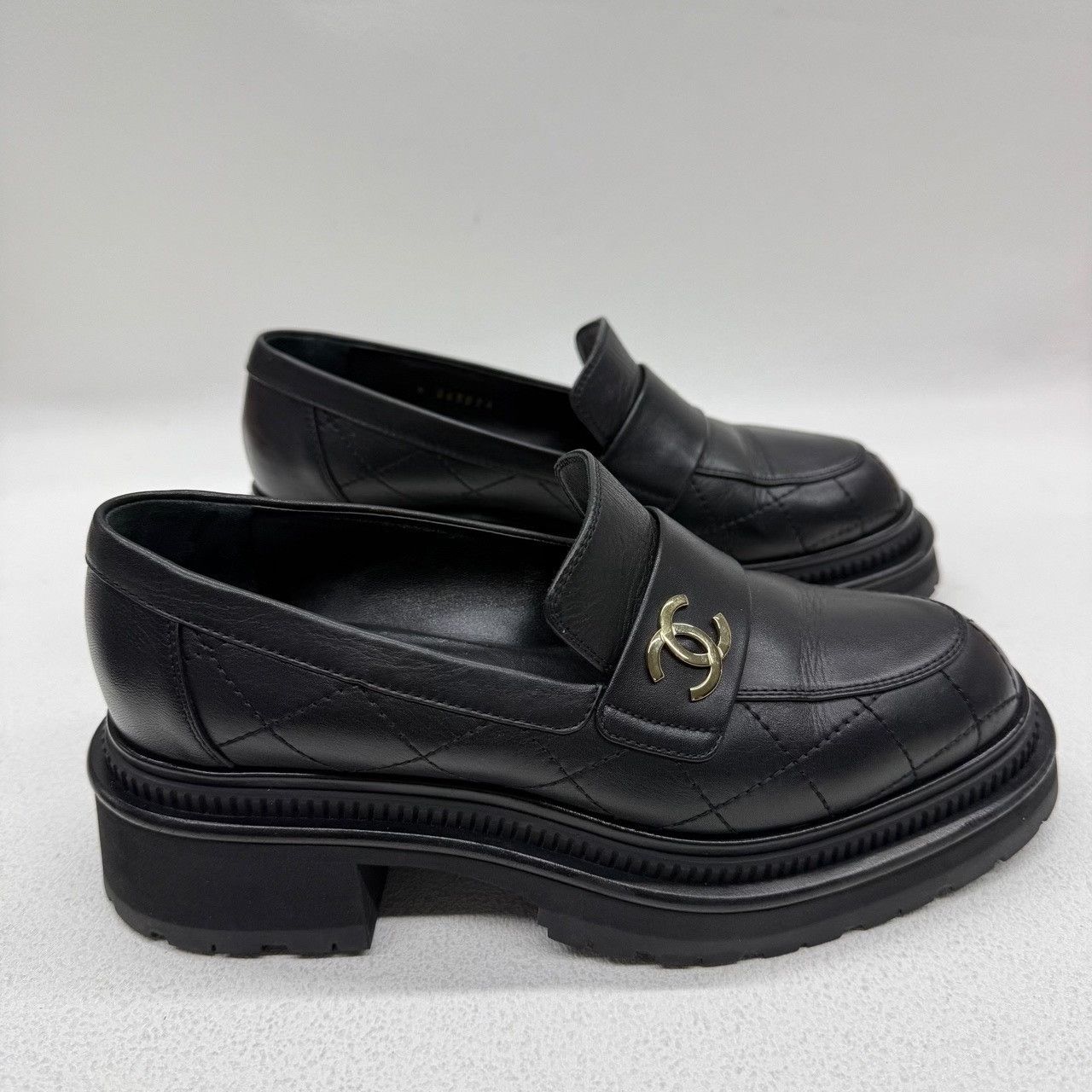 Chanel Chanel Plaid Black Lowtop Sneakers us_6 Women Size US 6 / IT 36 - 4 Thumbnail
