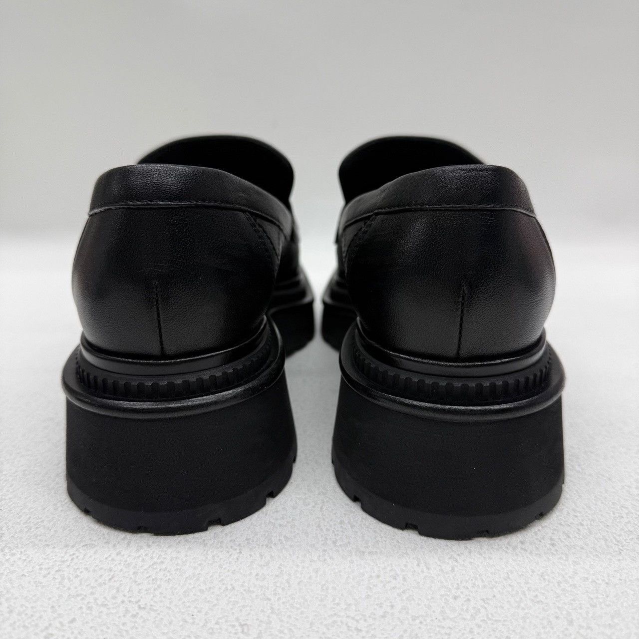 Chanel Chanel Plaid Black Lowtop Sneakers us_6 Women Size US 6 / IT 36 - 5 Thumbnail