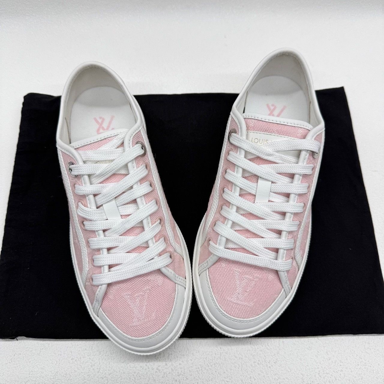 Louis Vuitton Louis Vuitton Pink Lowtop Sneakers us_6 Women Size US 6 / IT 36 - 9 Thumbnail
