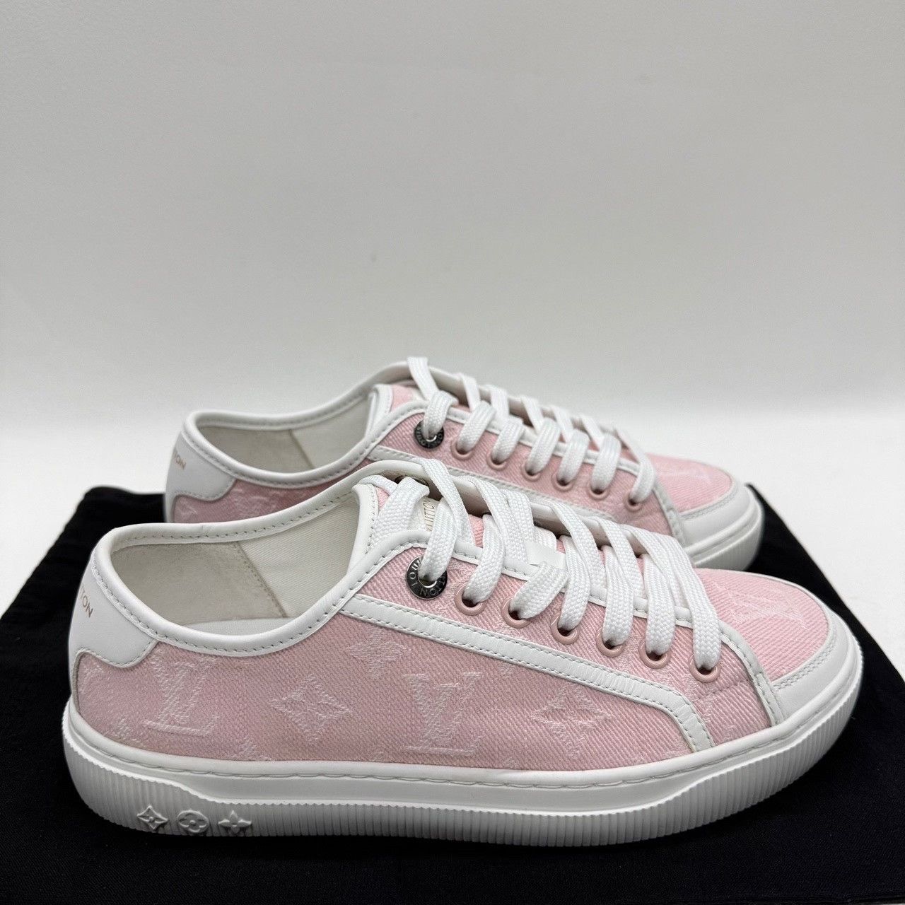 Louis Vuitton Louis Vuitton Pink Lowtop Sneakers us_6 Women Size US 6 / IT 36 - 4 Thumbnail