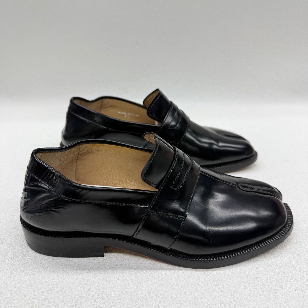 Maison Margiela Maison Margiela Black Lowtop Sneakers us_5 Women Size US 5 / IT 35 - 4 Thumbnail